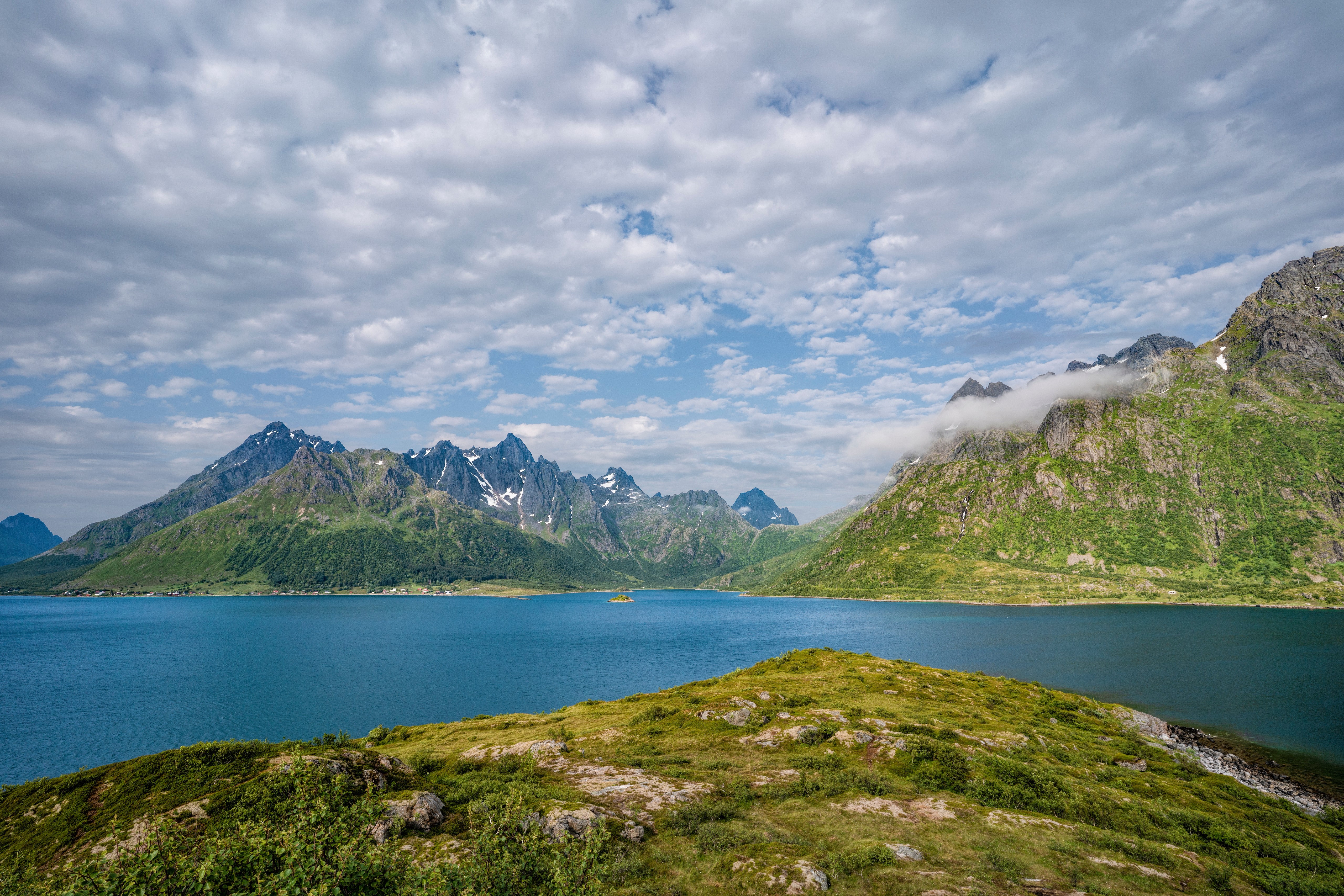 Mountains and a lake in Lofoten, Norway HD Wallpaper