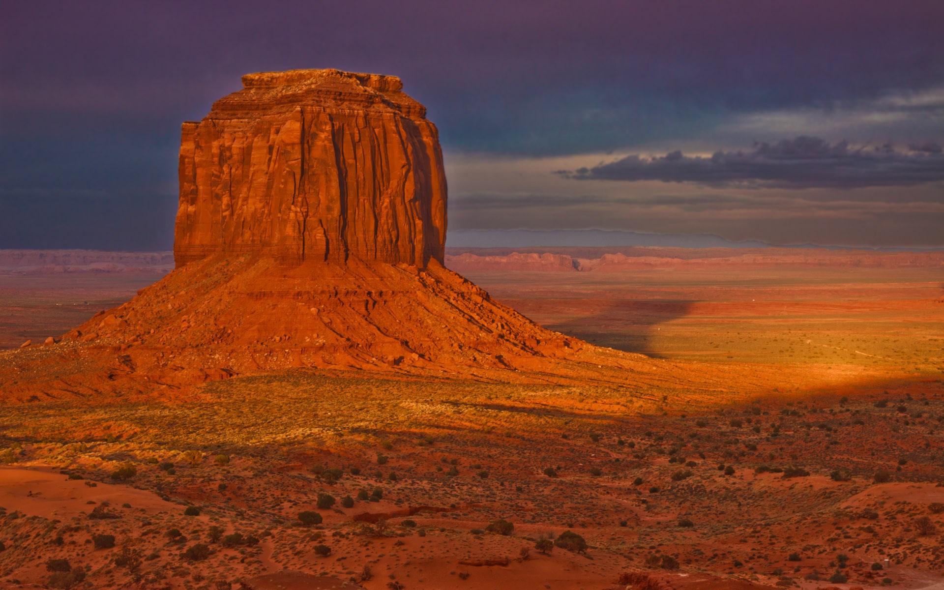 Monument Valley at sunset HD Wallpaper