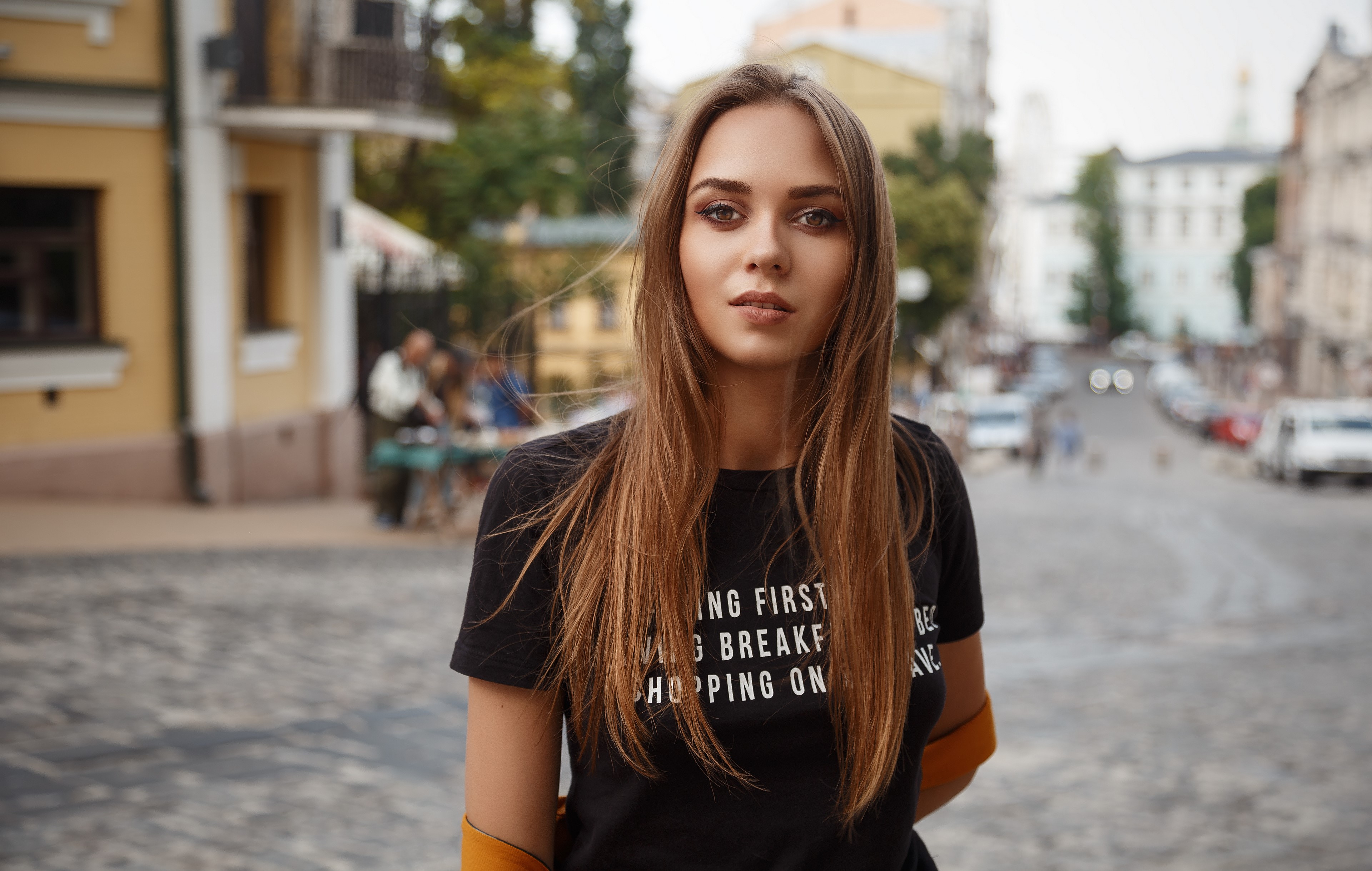 Woman with brown hair wearing a t-shirt HD Wallpaper
