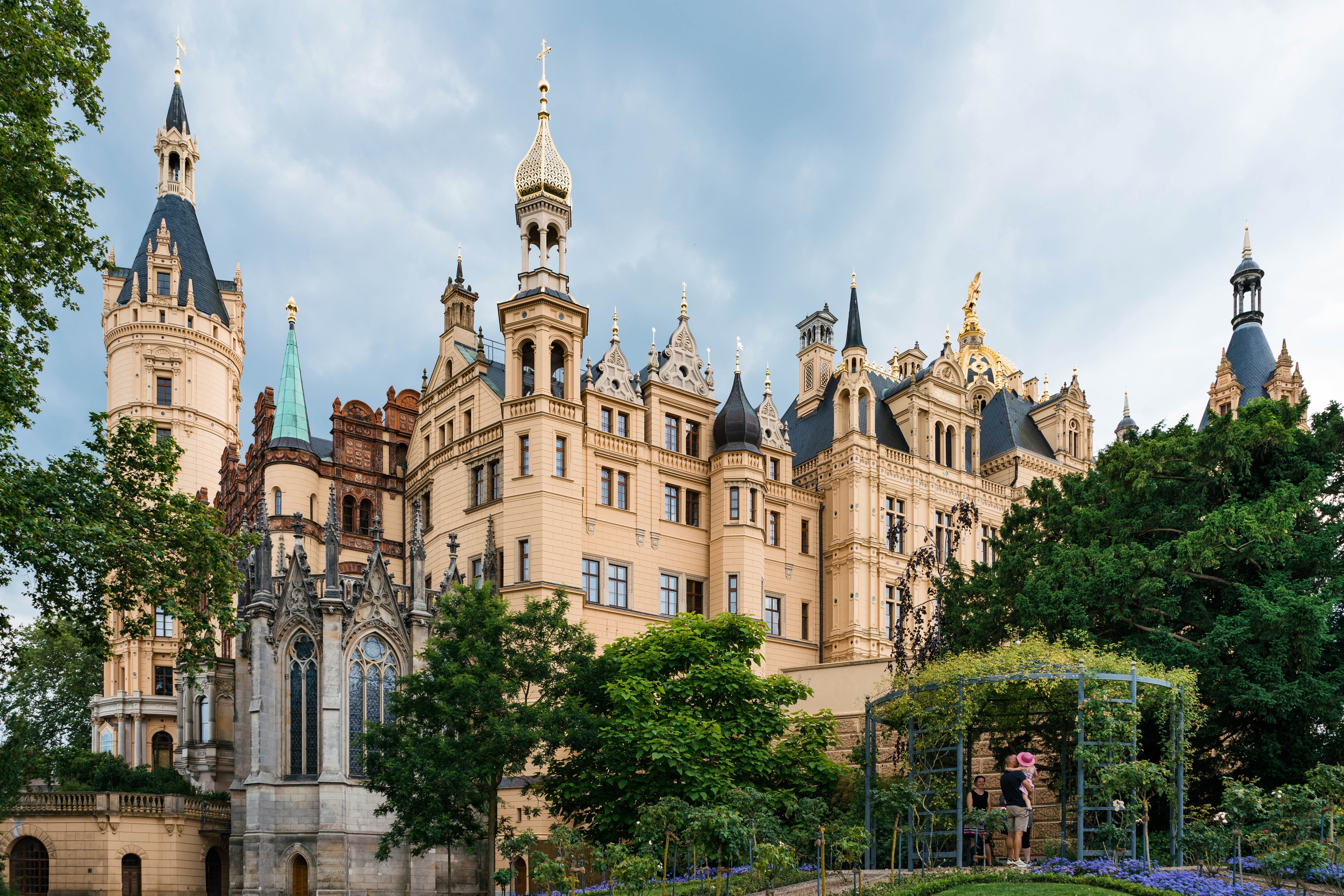 Schwerin Castle, Germany HD Wallpaper