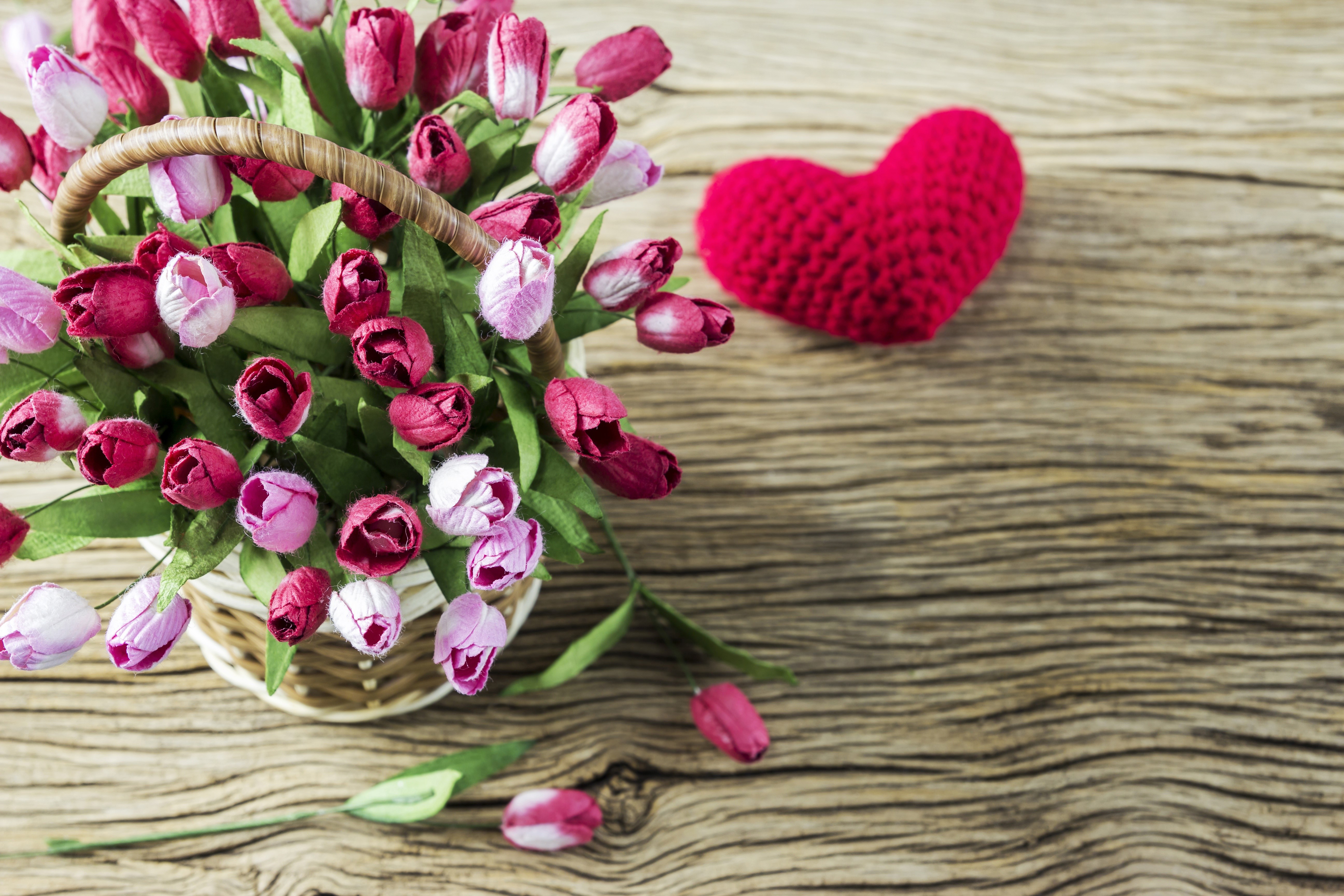 Tulips in a basket with a red heart HD Wallpaper