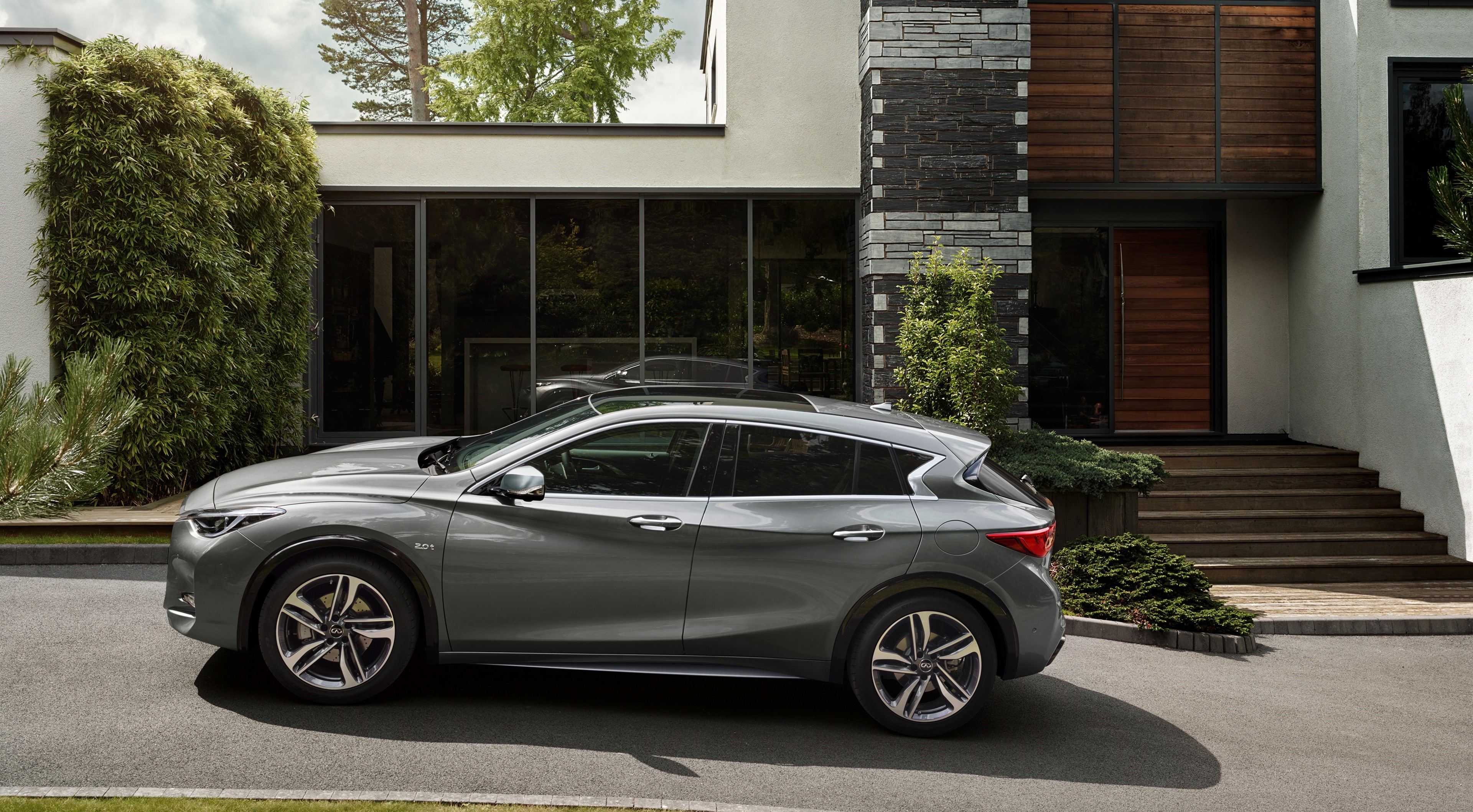 Grey Infiniti Q30 1.5d Hatchback HD Wallpaper