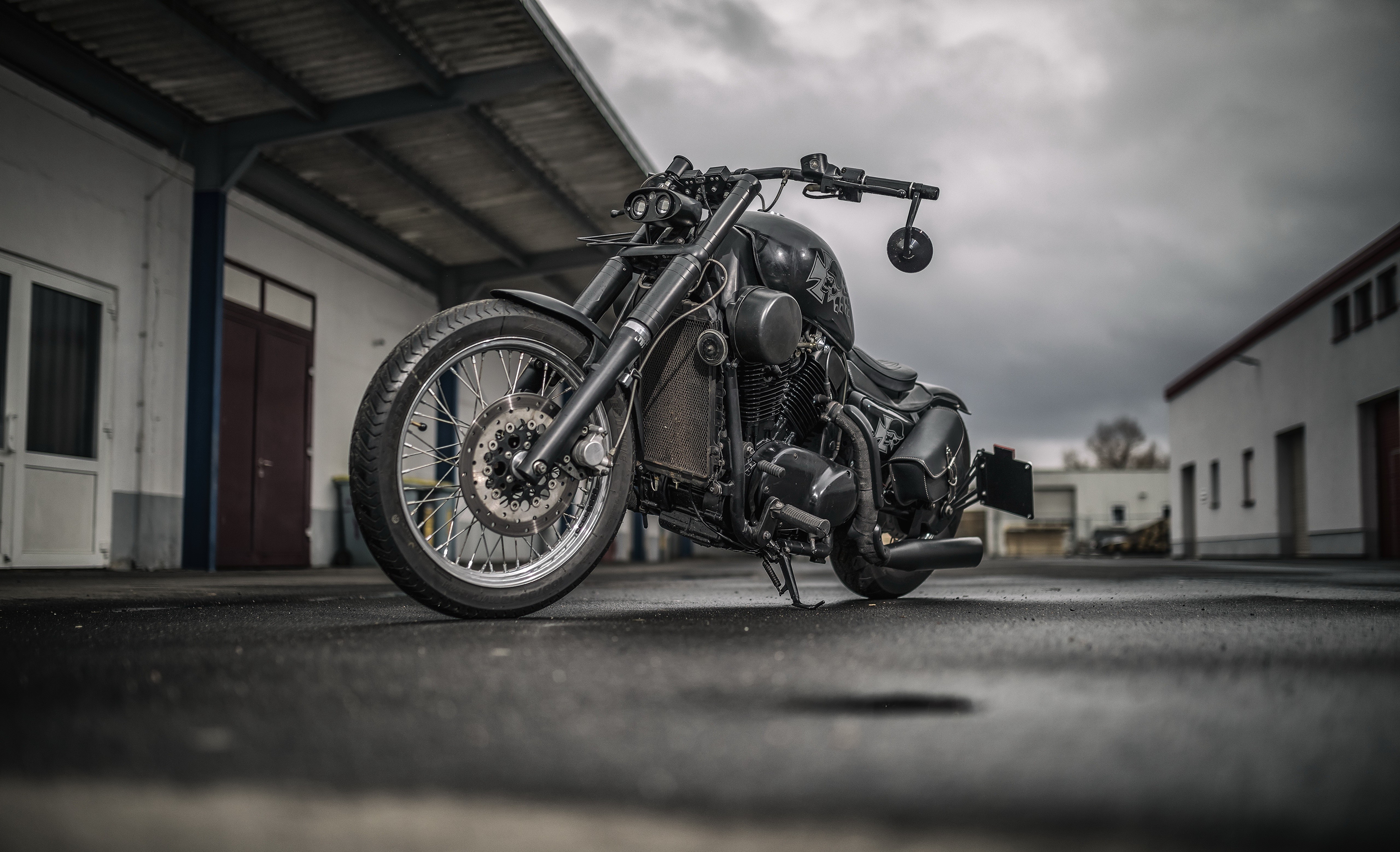 Kawasaki VN 1500 motorcycle parked outdoors HD Wallpaper