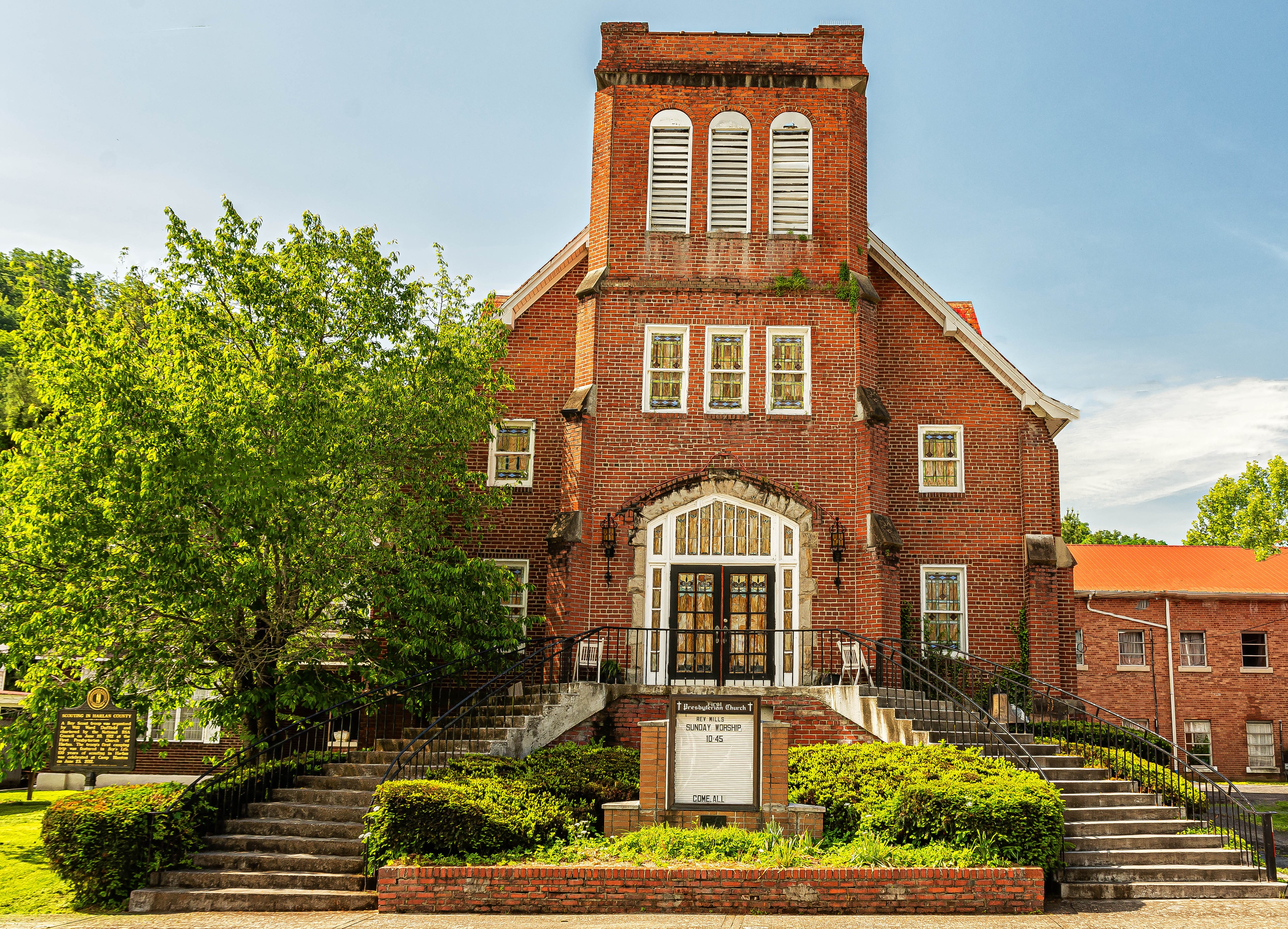 First Presbyterian Church Harlan, Kentucky, USA HD Wallpaper