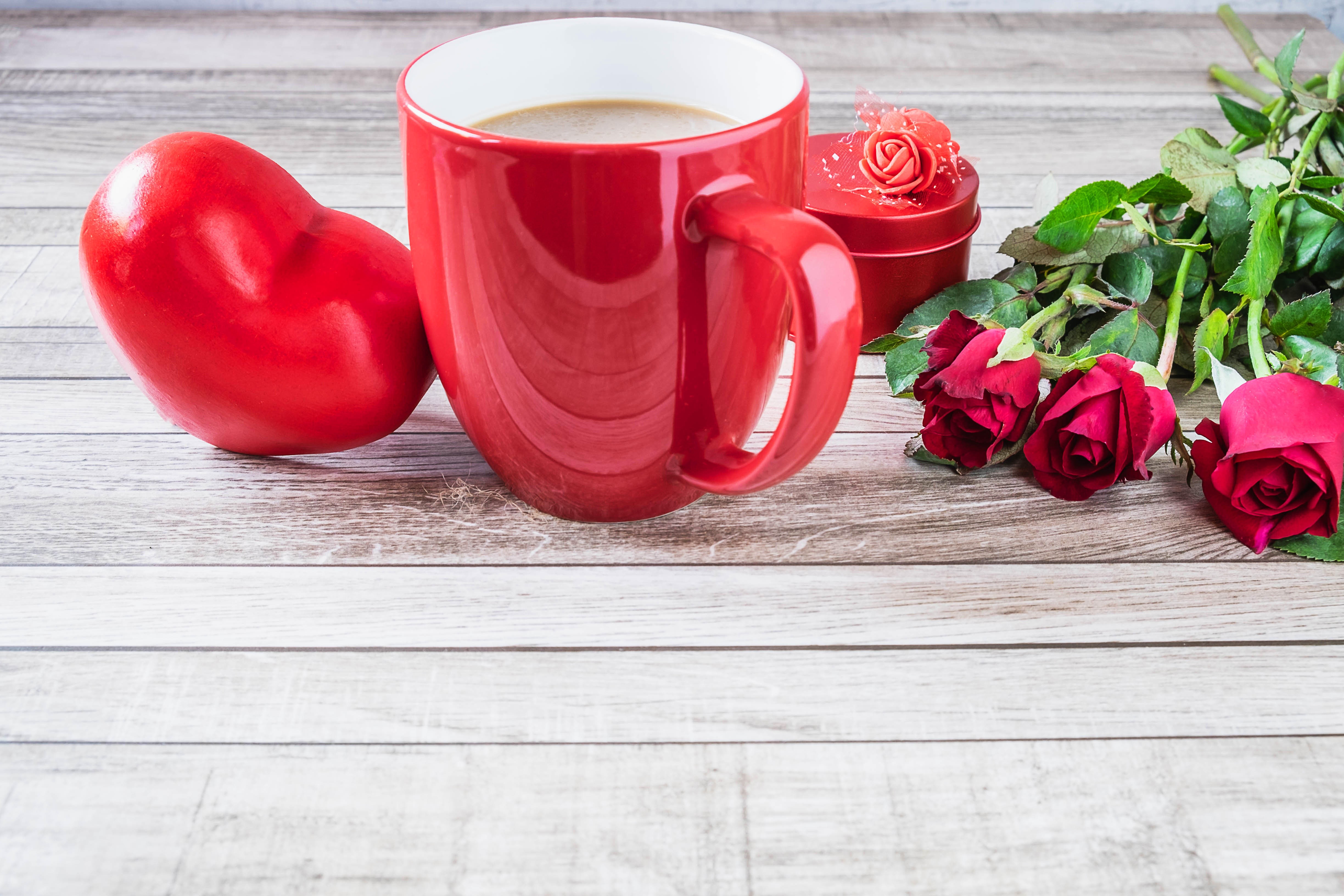 Valentine's Day Red Heart Mug Roses Gift Box HD Wallpaper