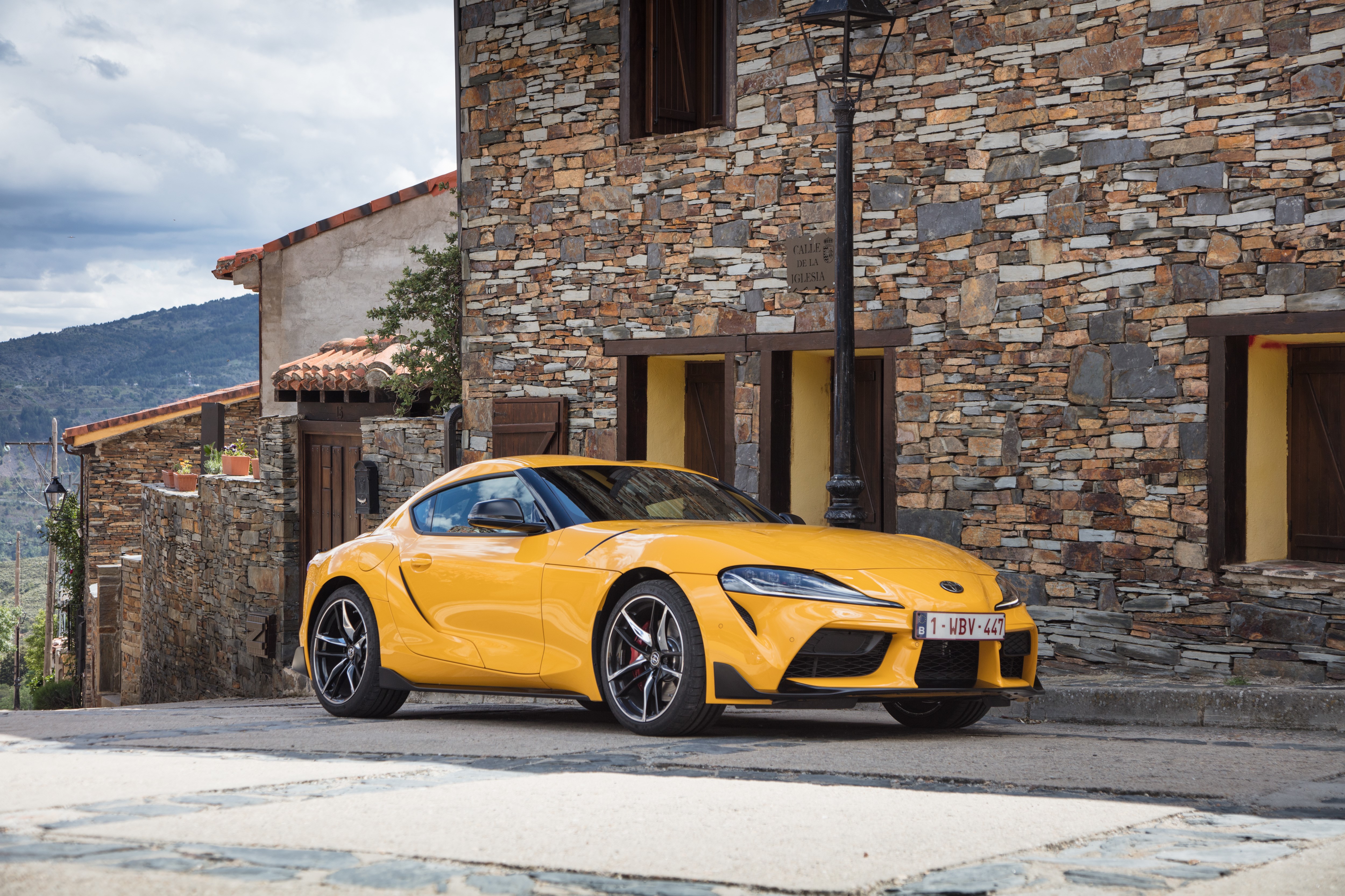 Yellow 2019-20 Toyota GR Supra HD Wallpaper