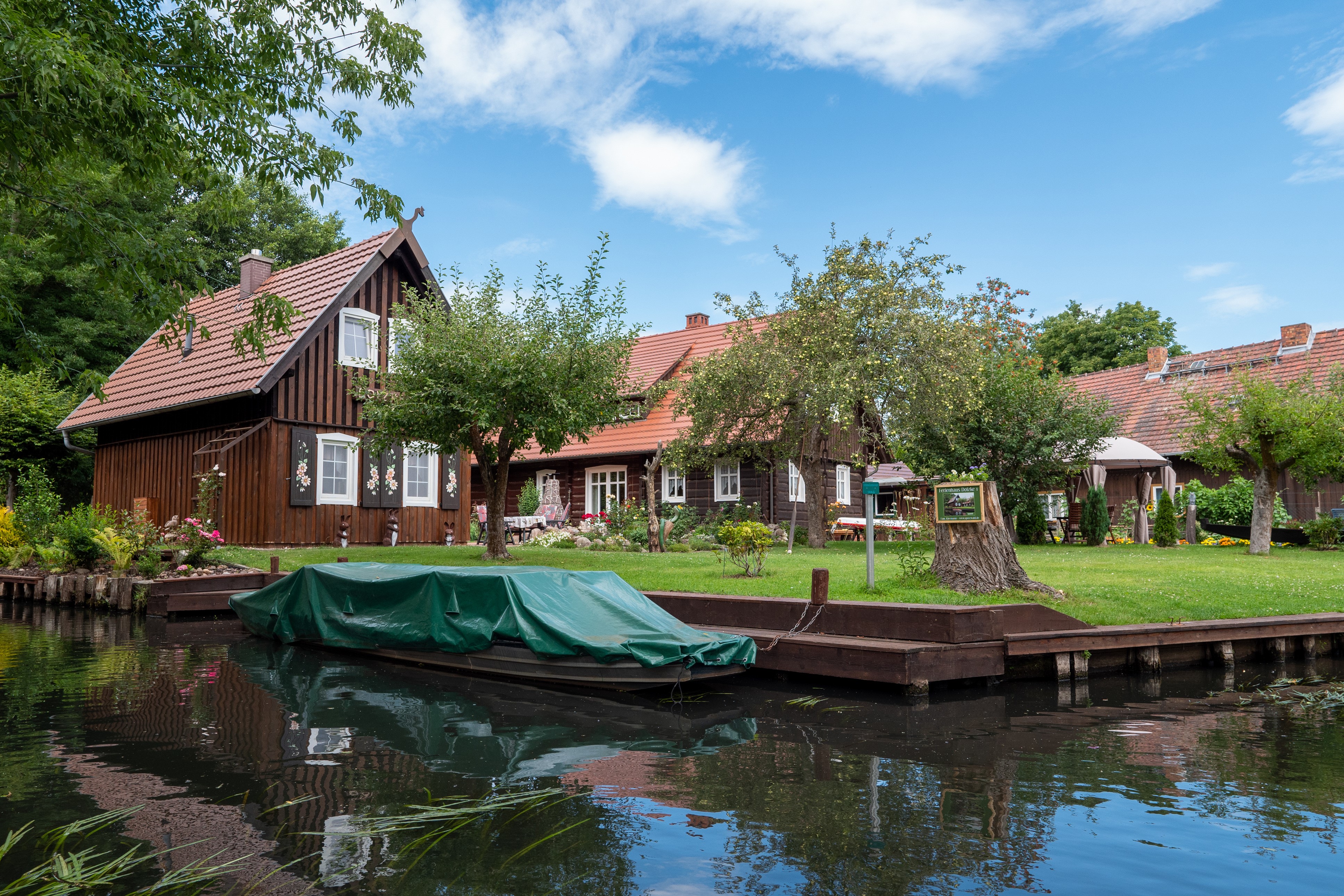 4K, Houses and River in Lehde, Germany HD Wallpaper