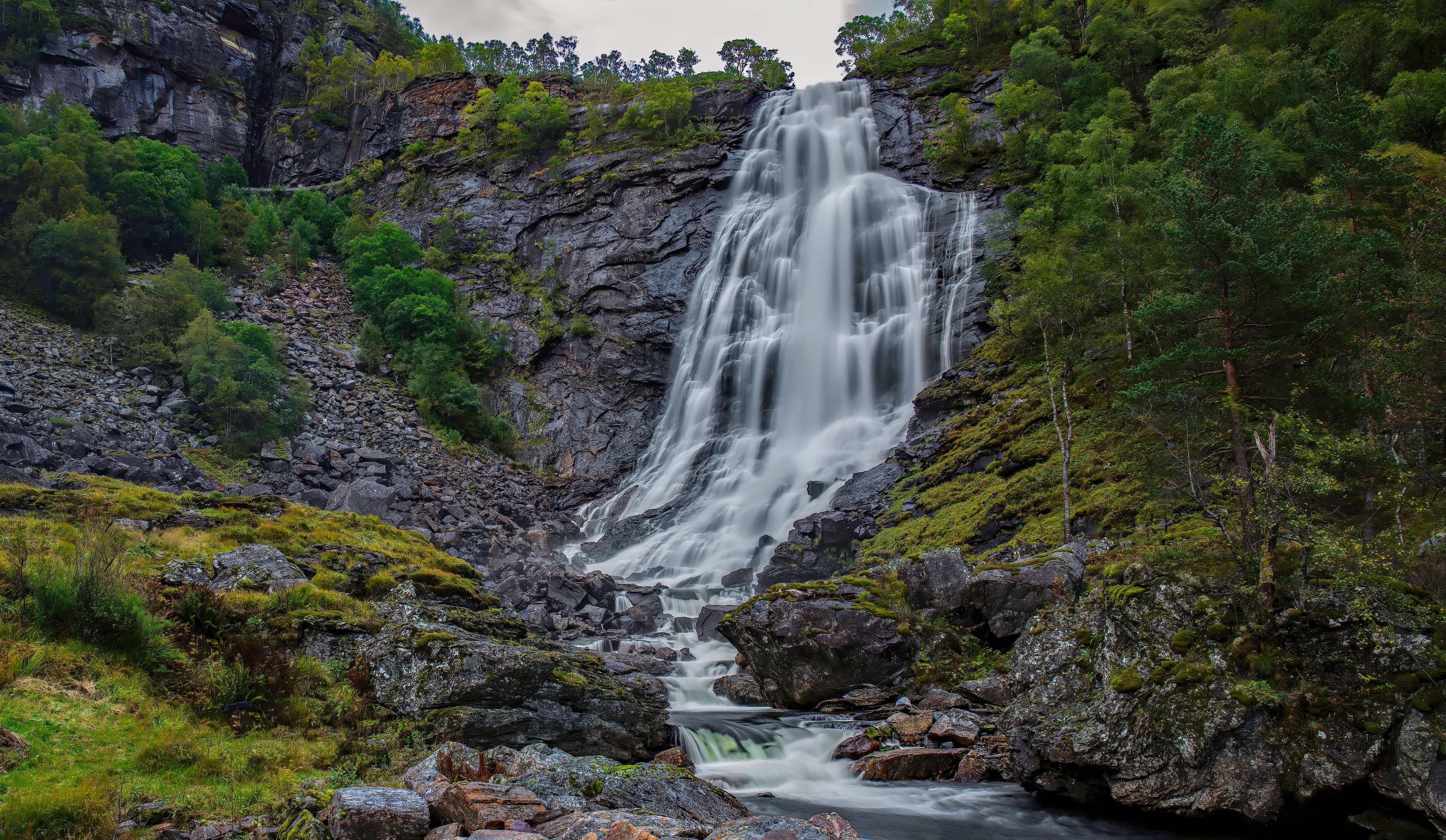 Waterfall in Eikedalen, Norway HD Wallpaper