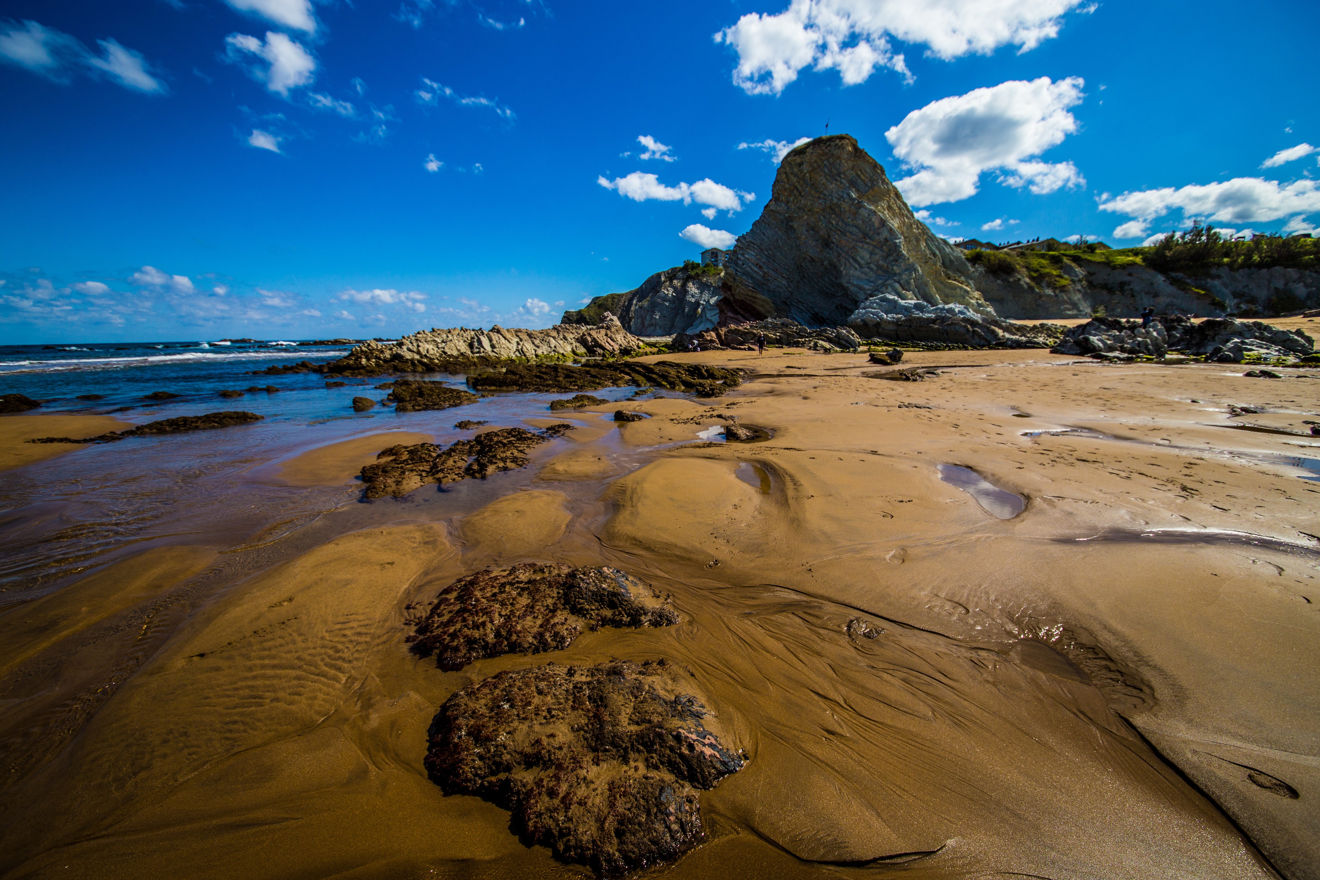4K Sopela Coast Sea Sky Clouds Crag HD Wallpaper