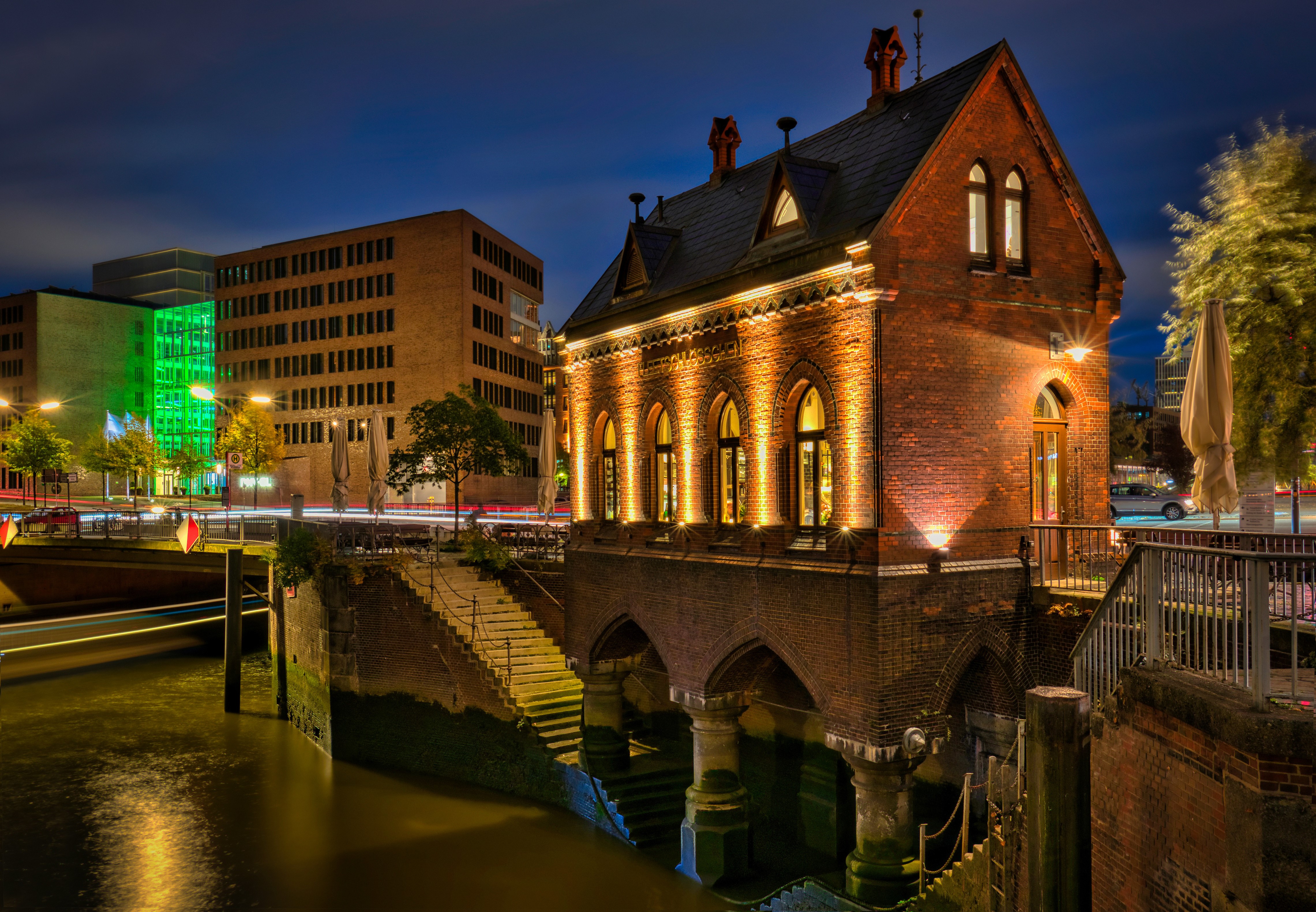 Hamburg, Germany at Night HD Wallpaper