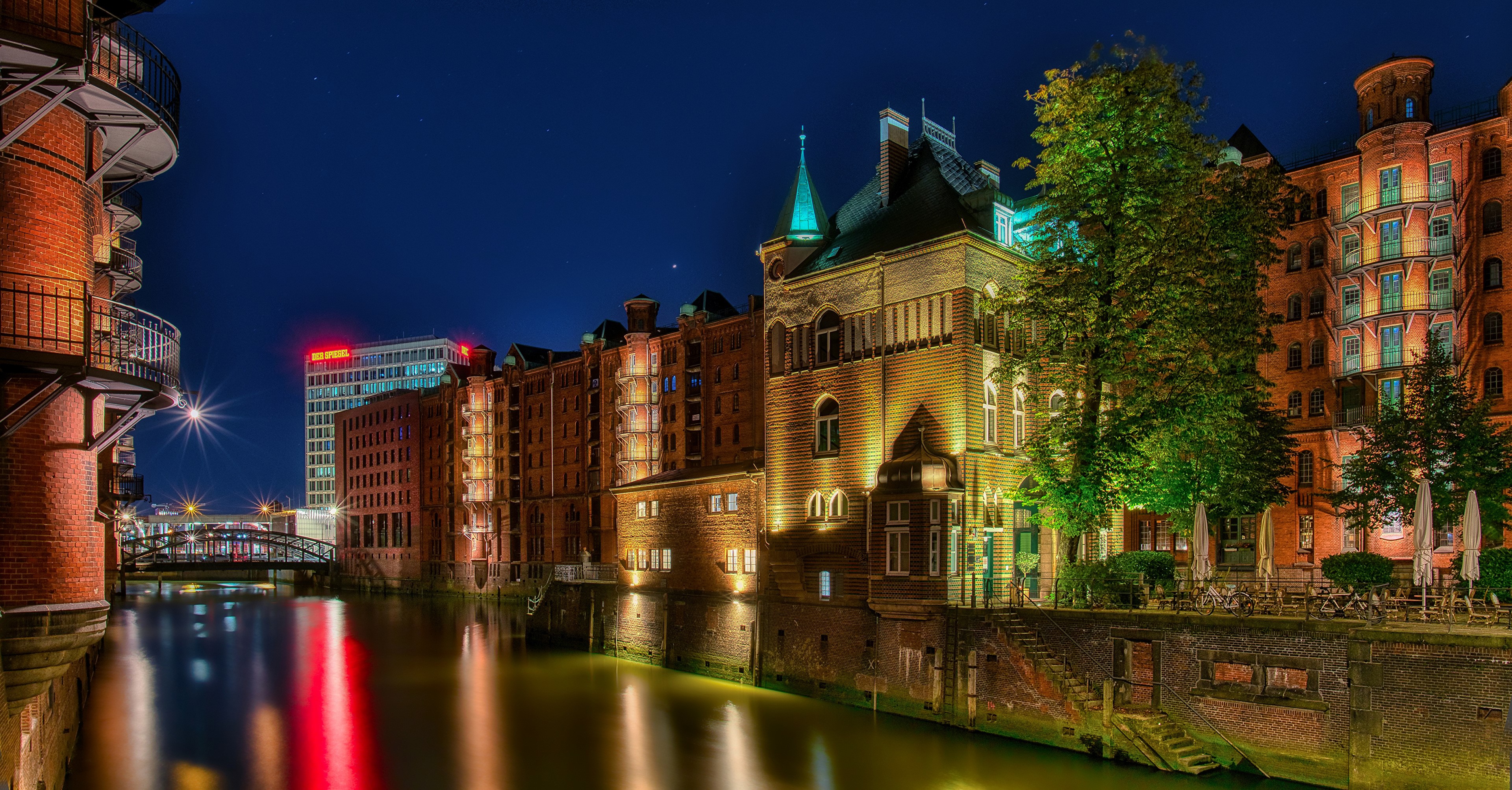 4K Hamburg Germany Speicherstadt at Night HD Wallpaper