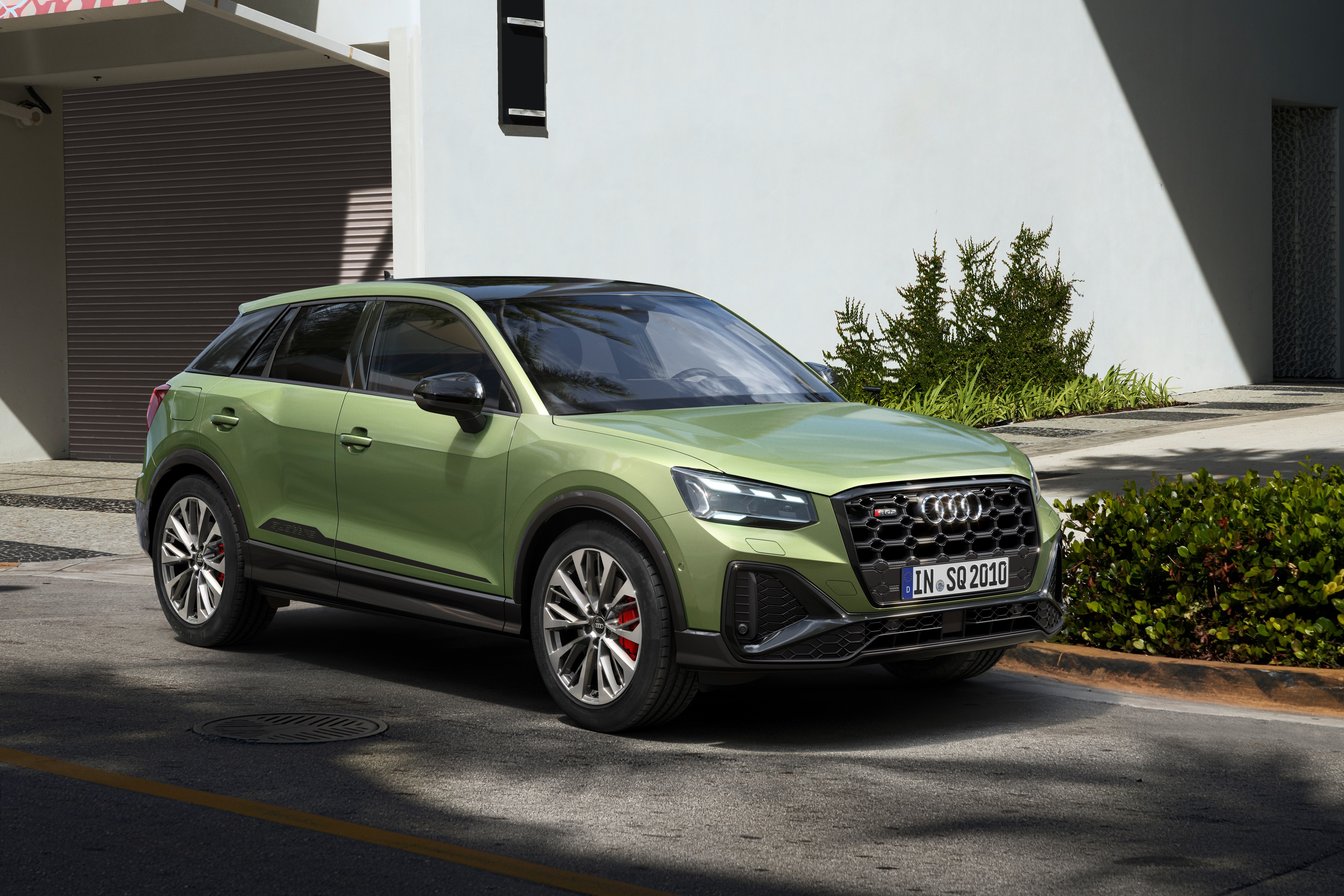 Green Audi SQ2 2020 Crossover HD Wallpaper