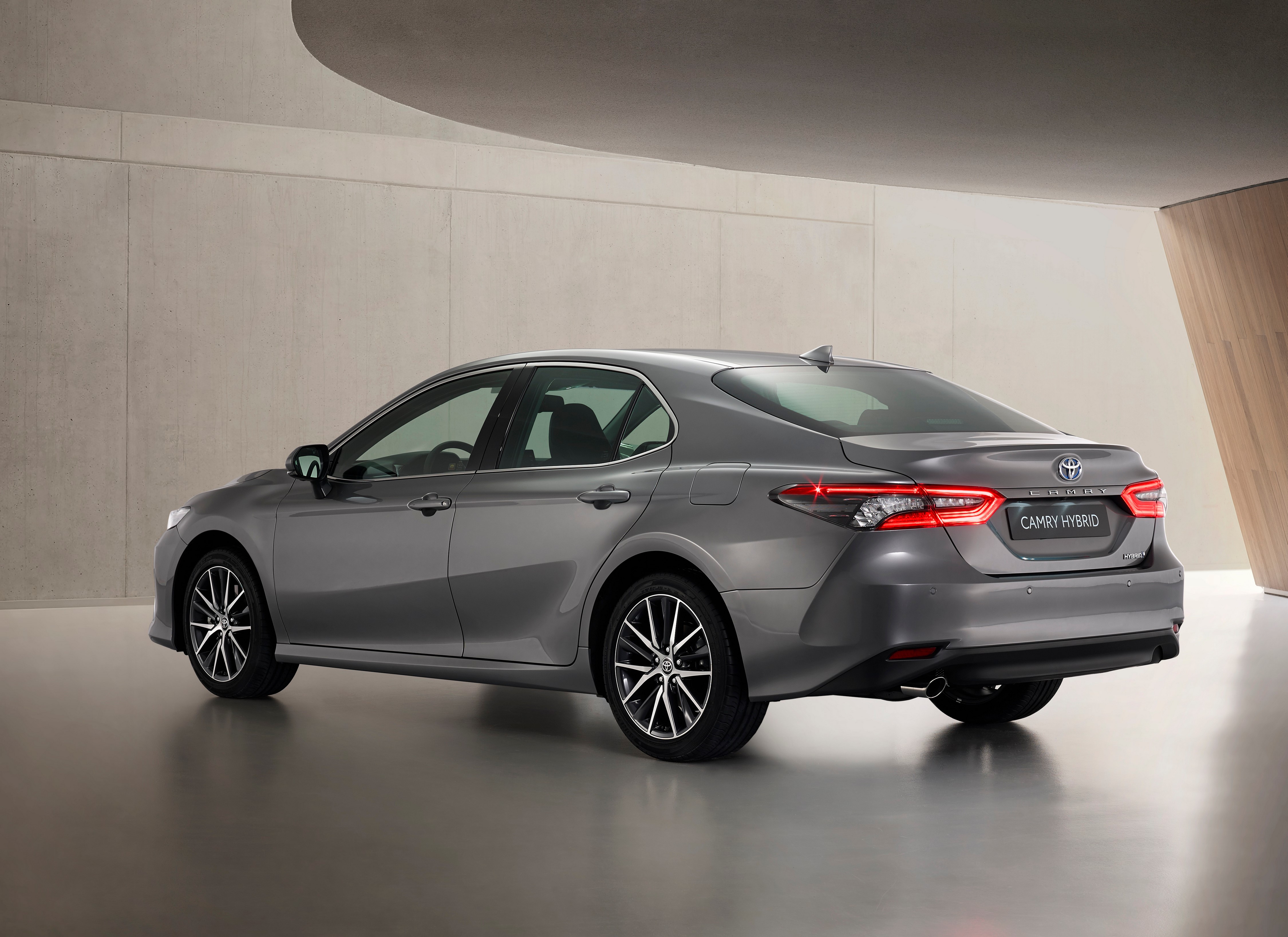 Grey 2020 Toyota Camry Hybrid EU-spec HD Wallpaper