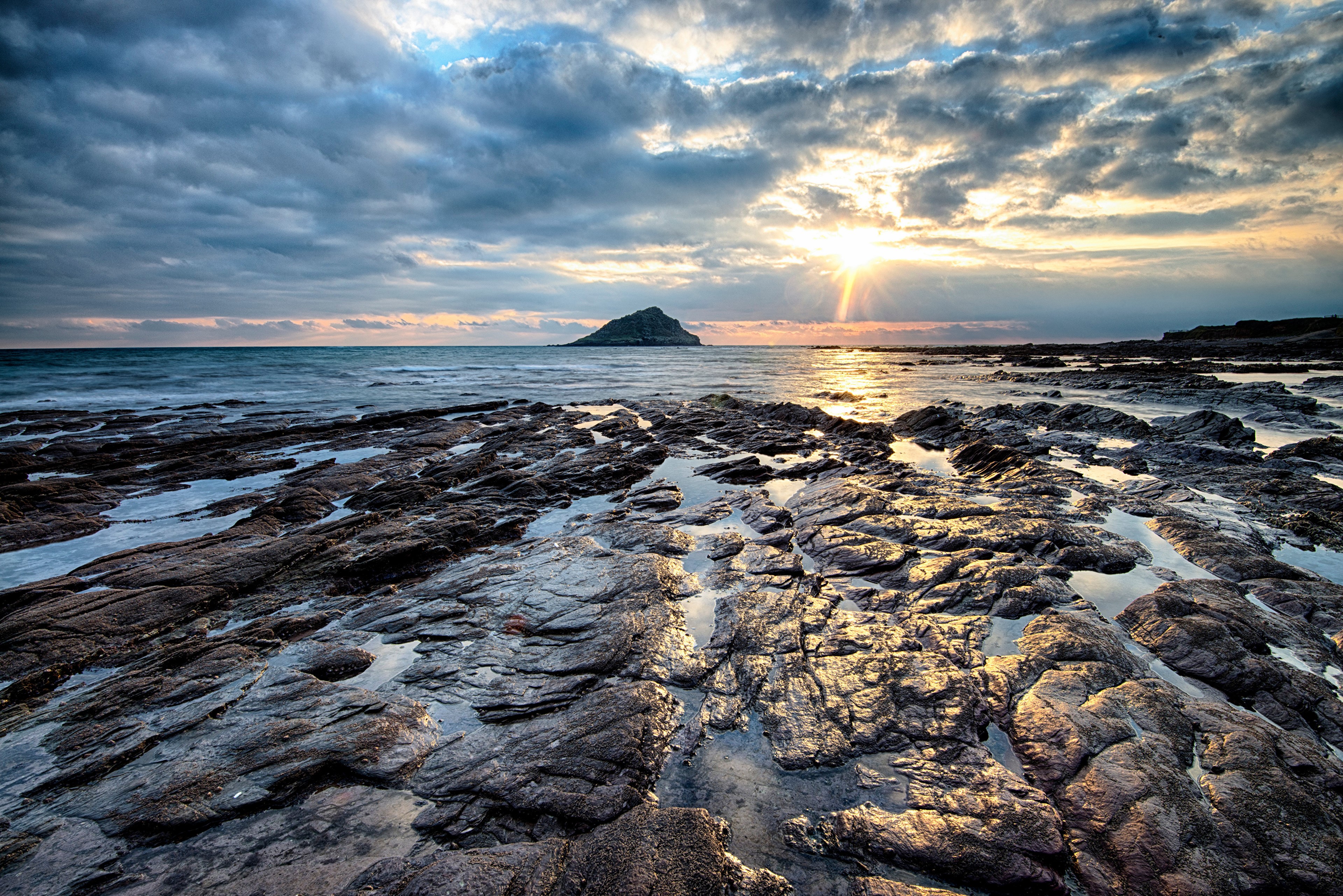 4K Morning Sunrise Over Wembury Coast Stones HD Wallpaper