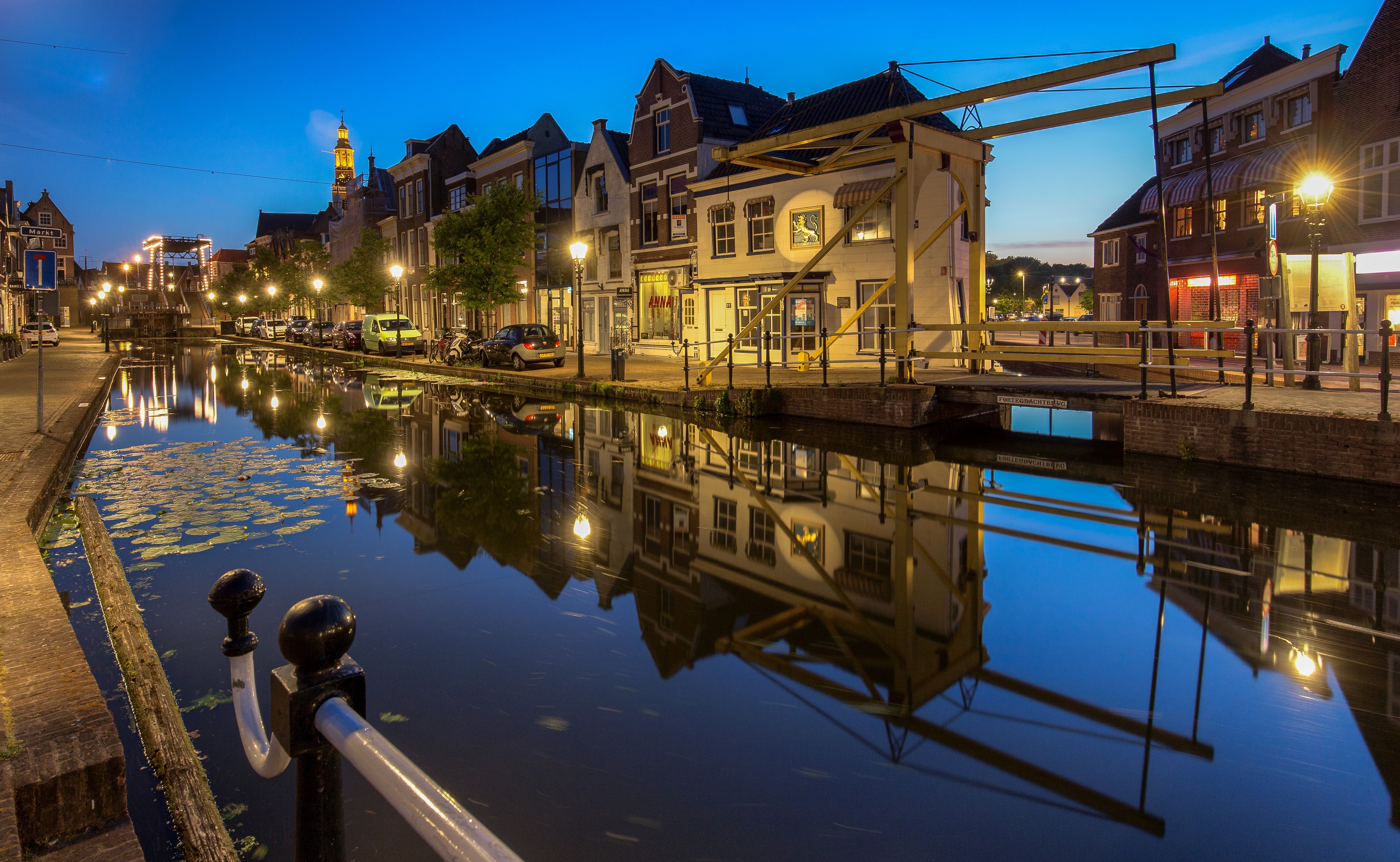 Canal in Maassluis, Netherlands at dusk HD Wallpaper