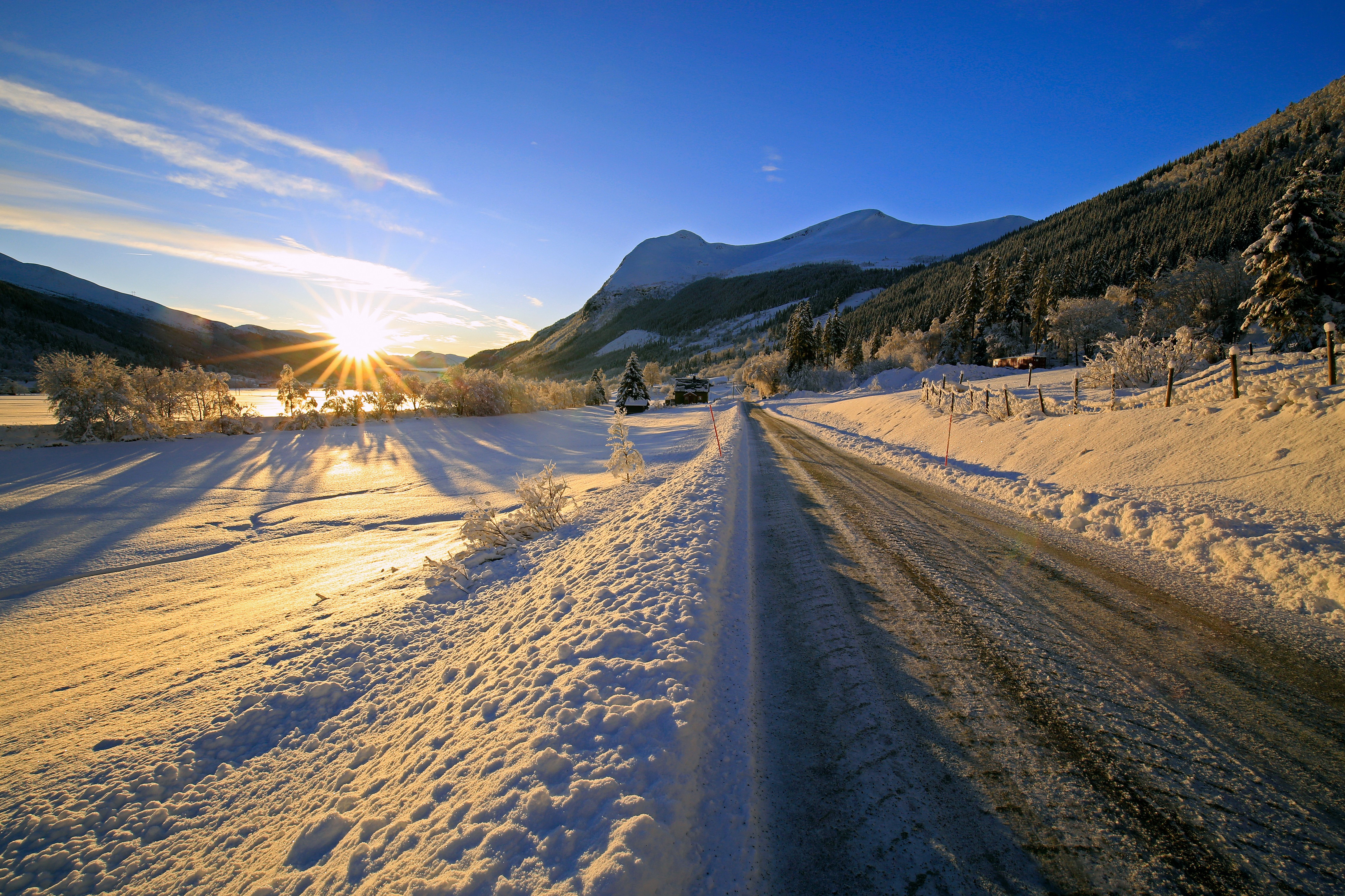4K Norway Winter Road Mountains Snow Sun HD Wallpaper