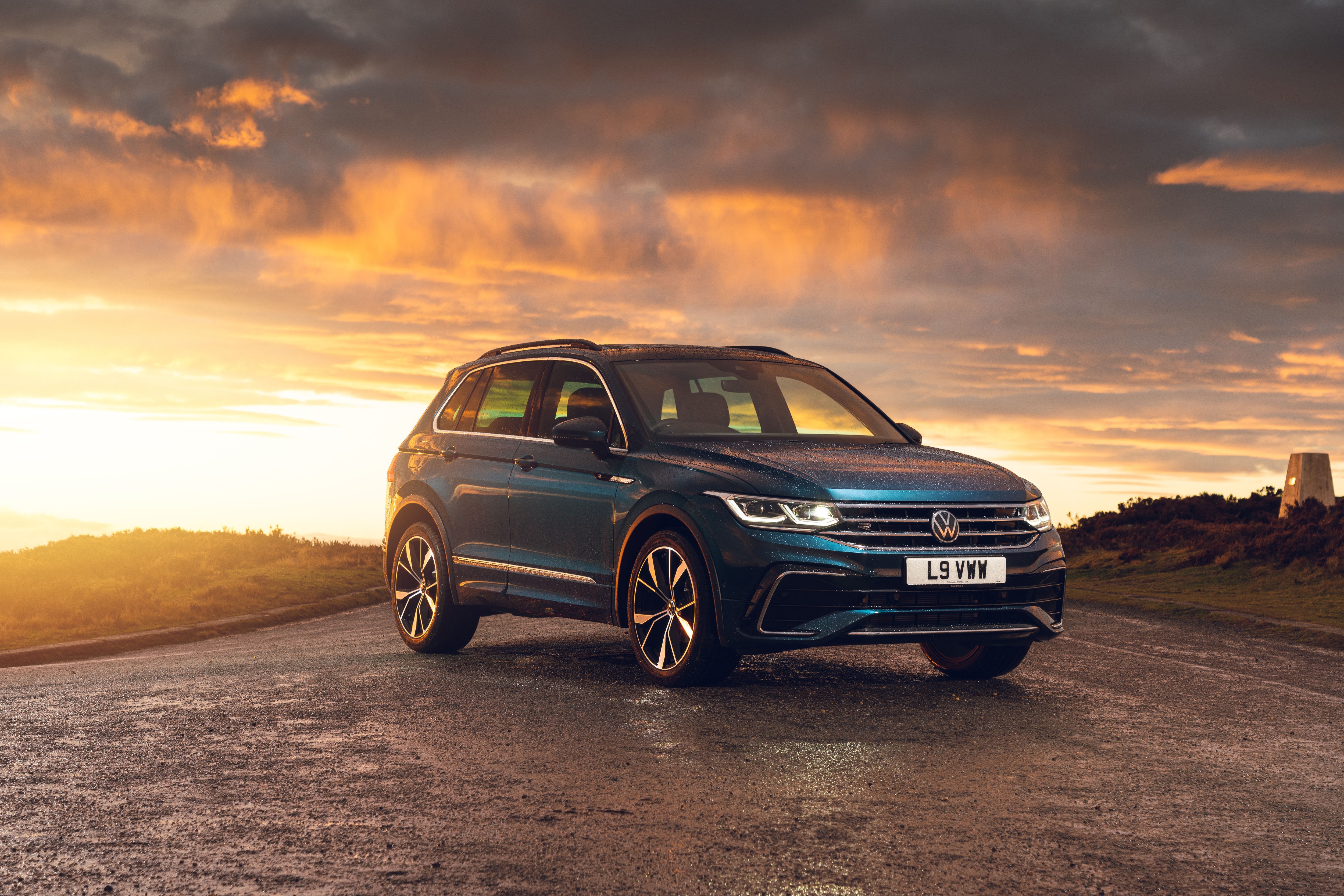 2020 Volkswagen Tiguan R-Line on a road HD Wallpaper