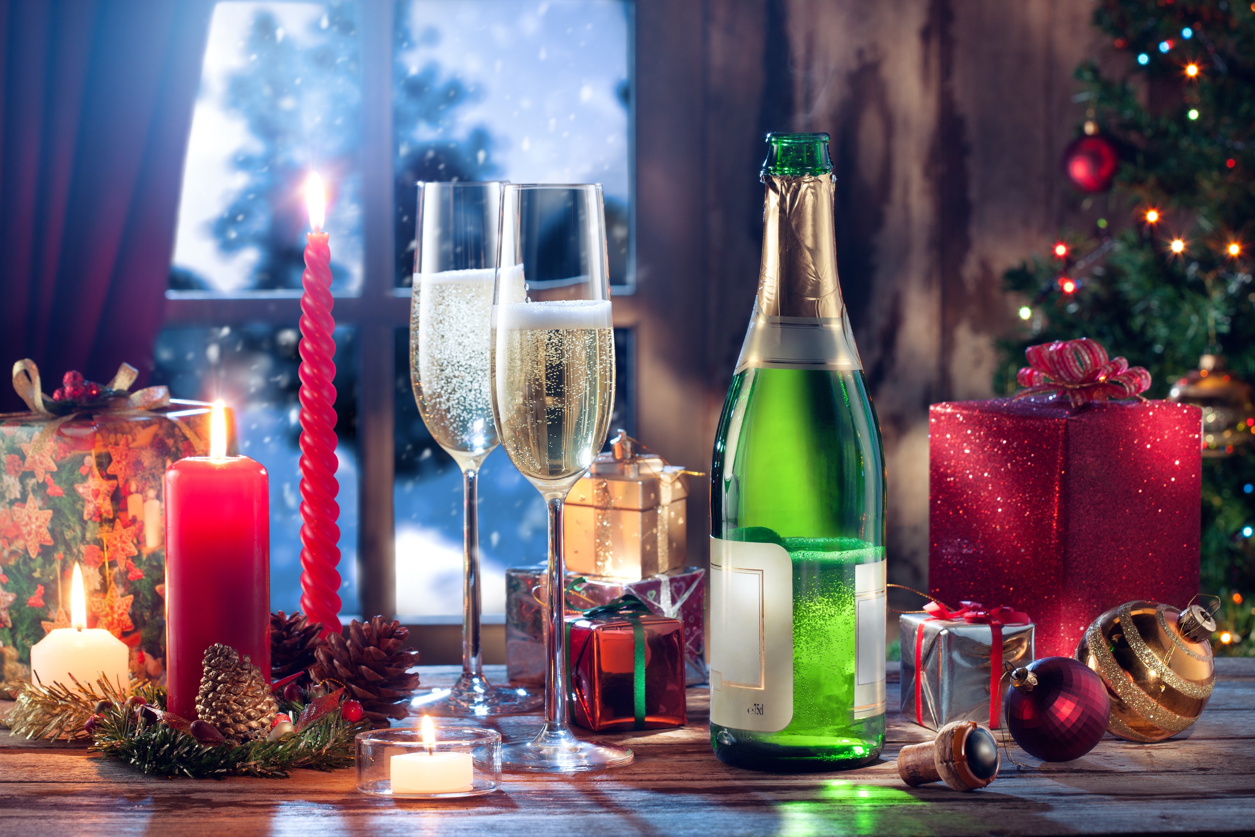 4K Christmas Champagne and Gifts HD Wallpaper