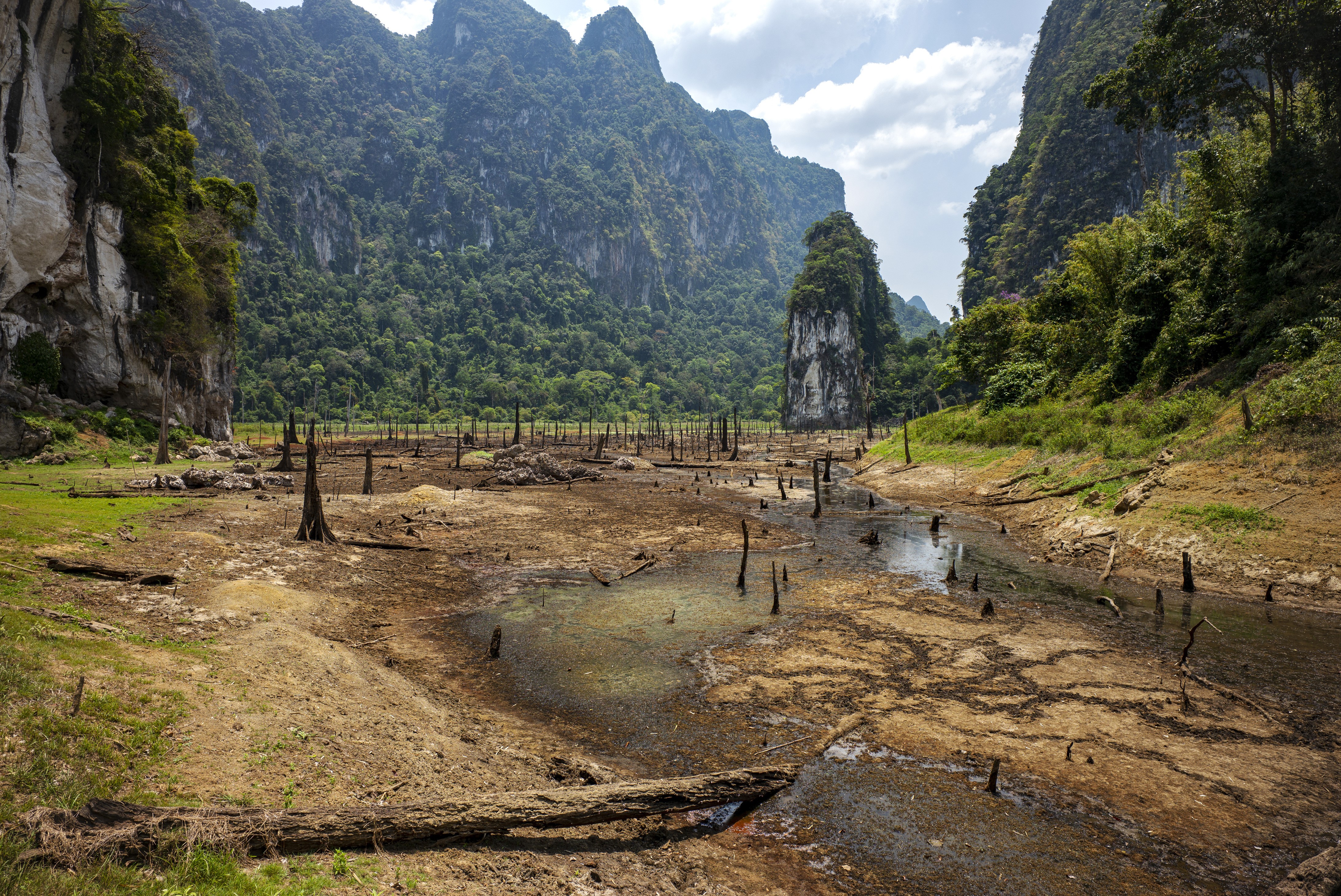 4K Cheow Lan Lake Khao Sok National Park Thailand HD Wallpaper