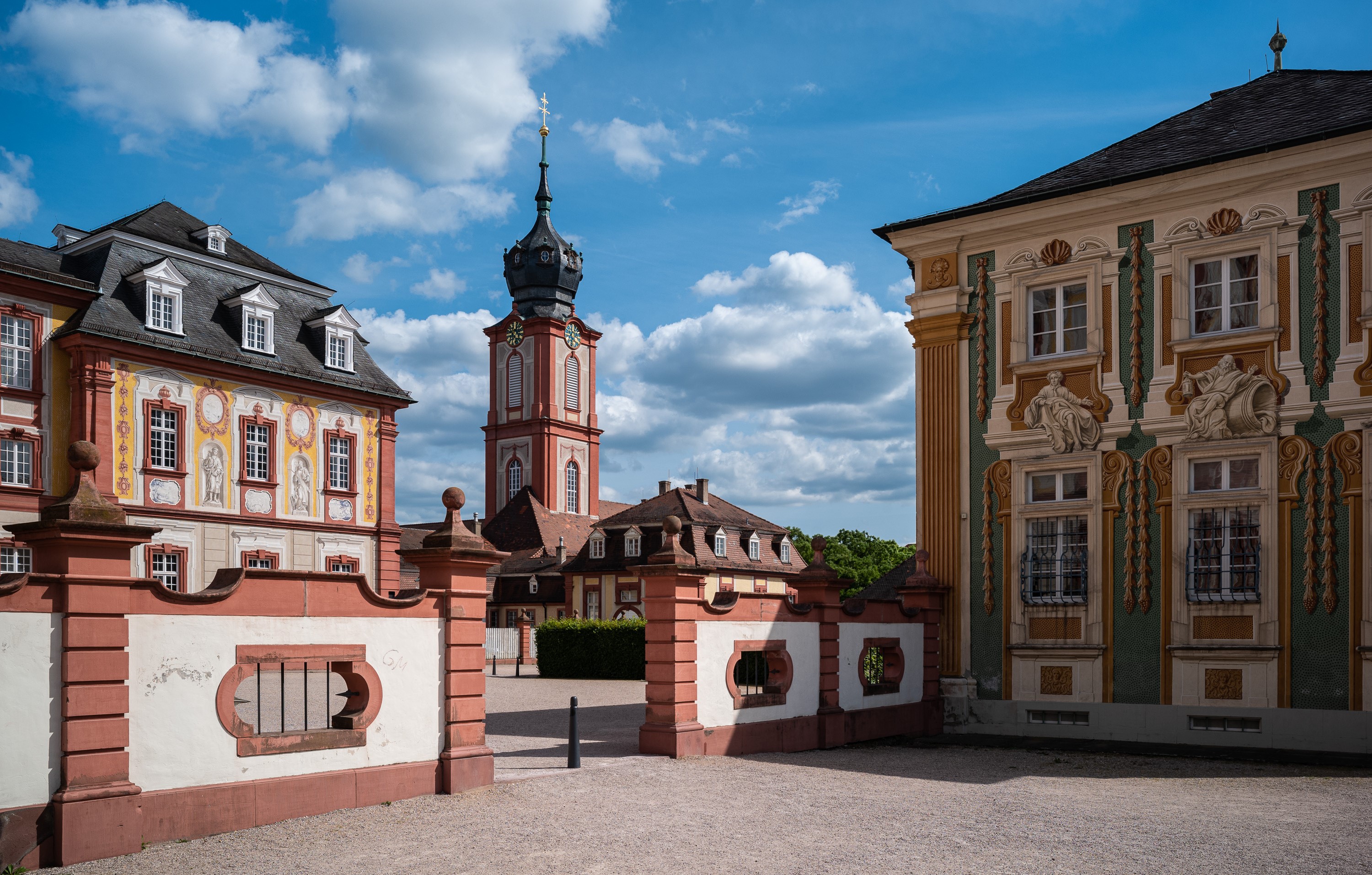 Schloss Bruchsal Palace Courtyard with Tower HD Wallpaper