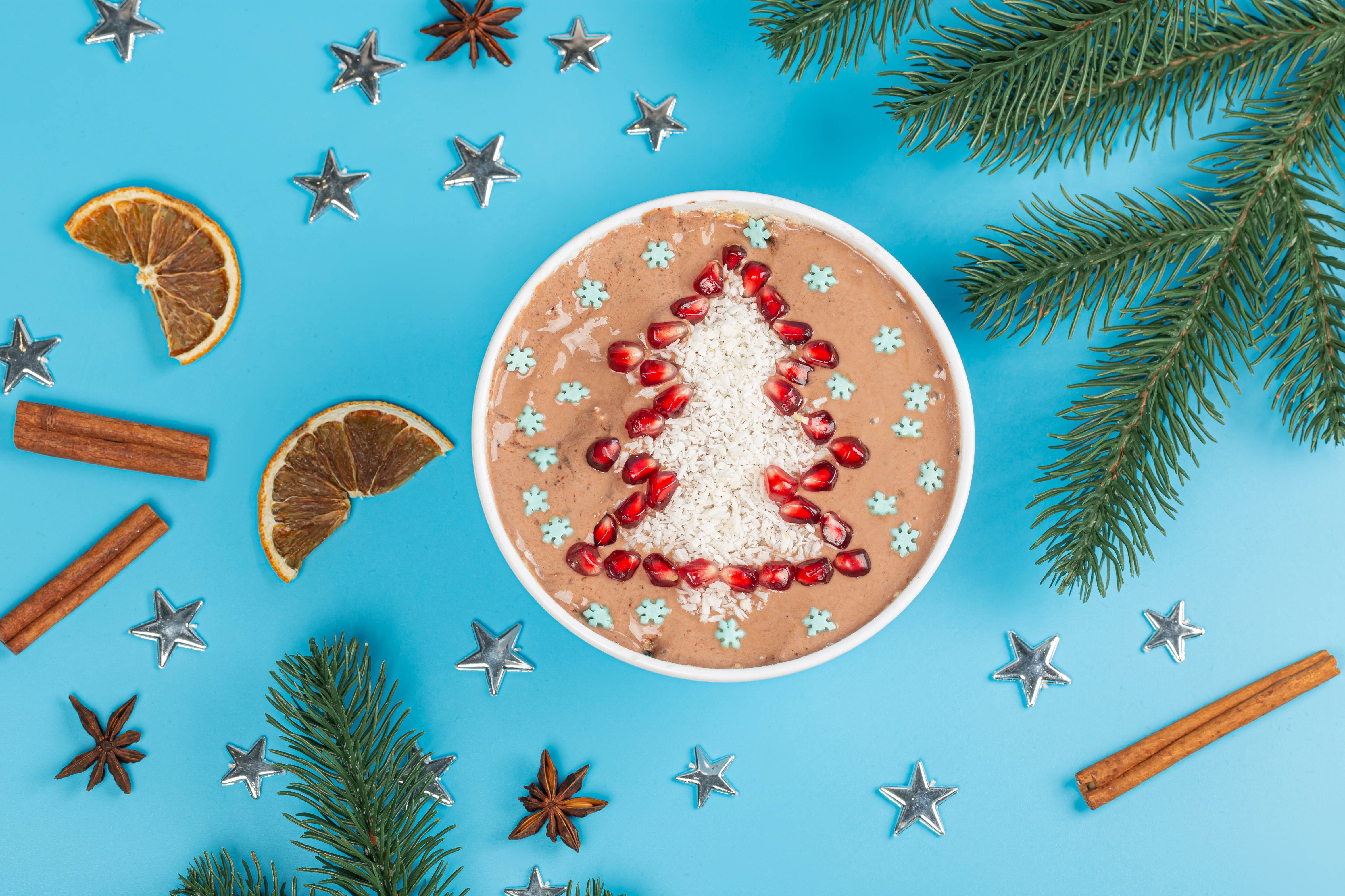 Christmas Muesli Bowl with Pomegranate and Cinnamon HD Wallpaper