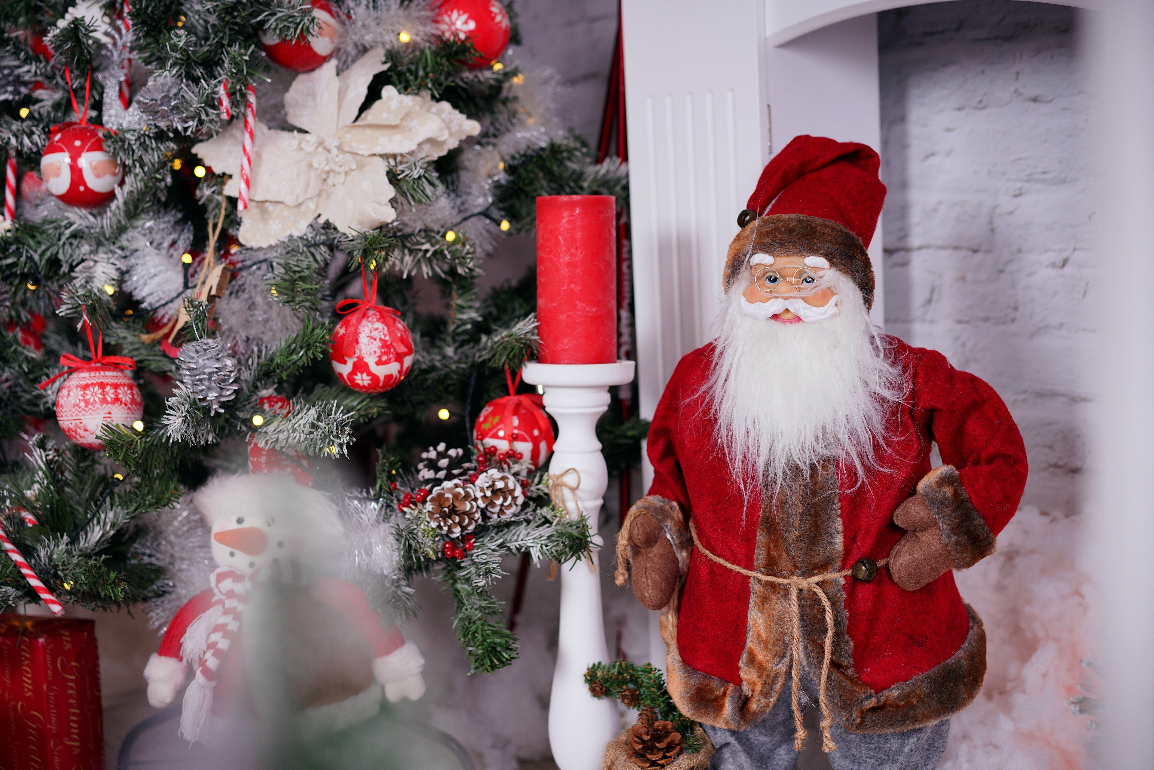 Christmas tree with Santa Claus and snowman decorations HD Wallpaper