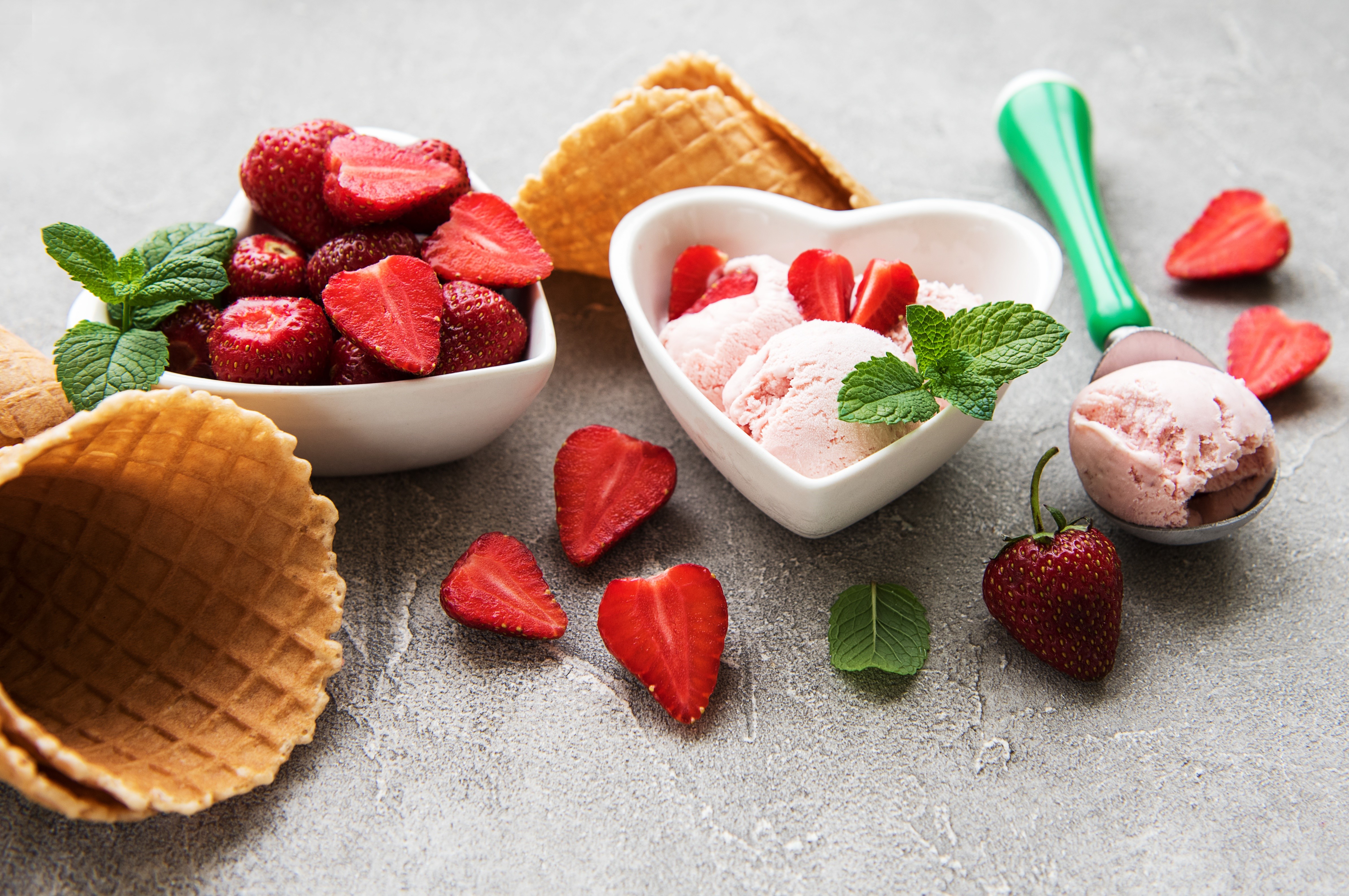 4K Strawberry Ice Cream and Cones HD Wallpaper