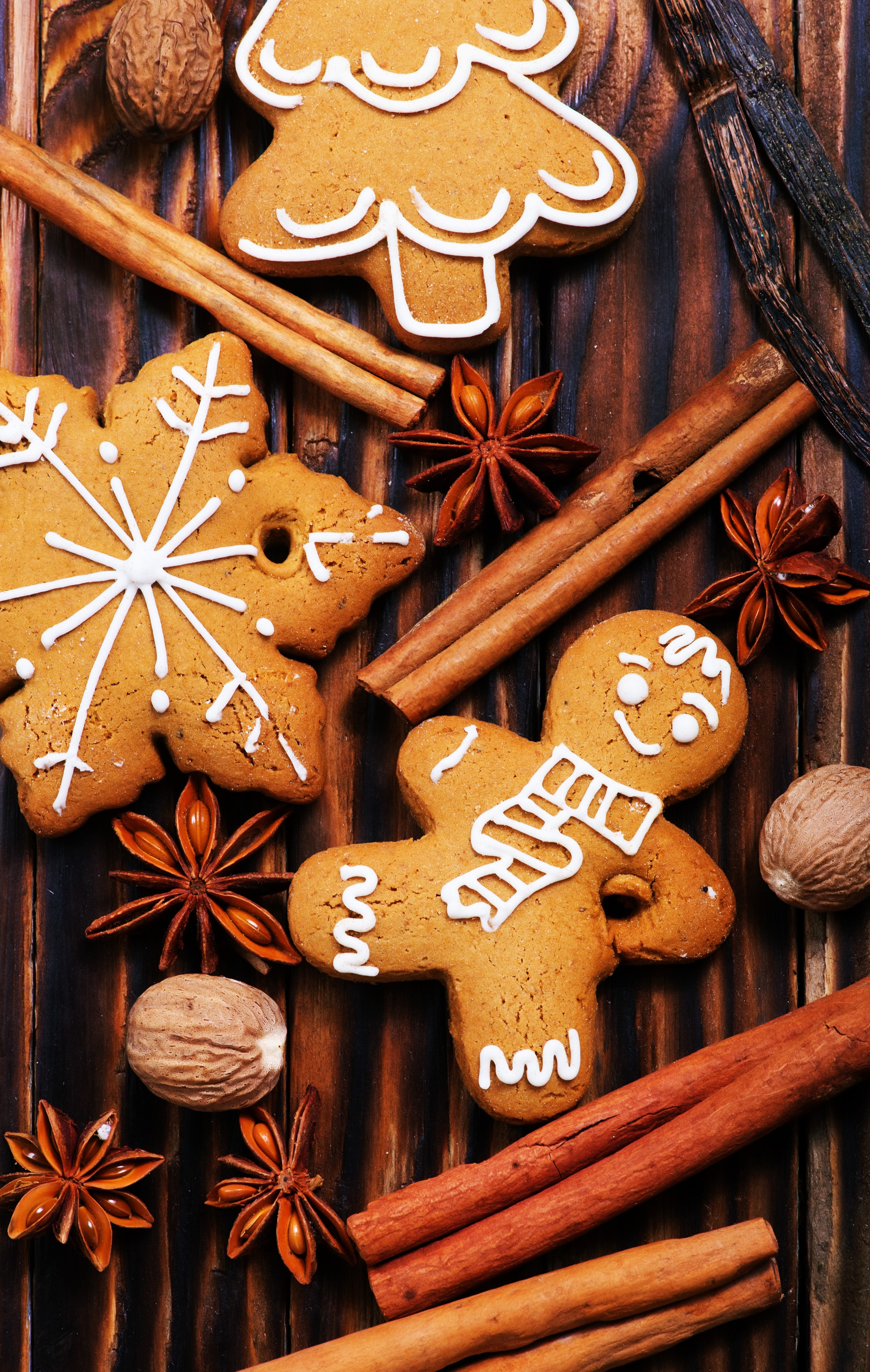 Christmas cookies with spices and nuts HD Phone Wallpaper
