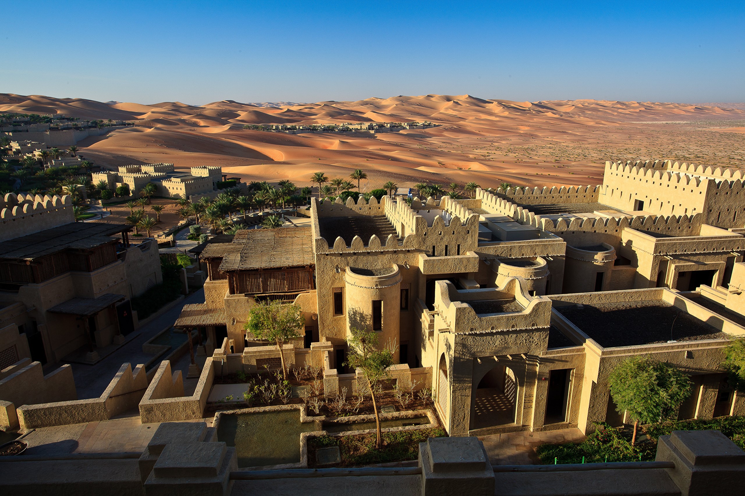 Qasr al Sarab Desert Resort in Abu Dhabi HD Wallpaper