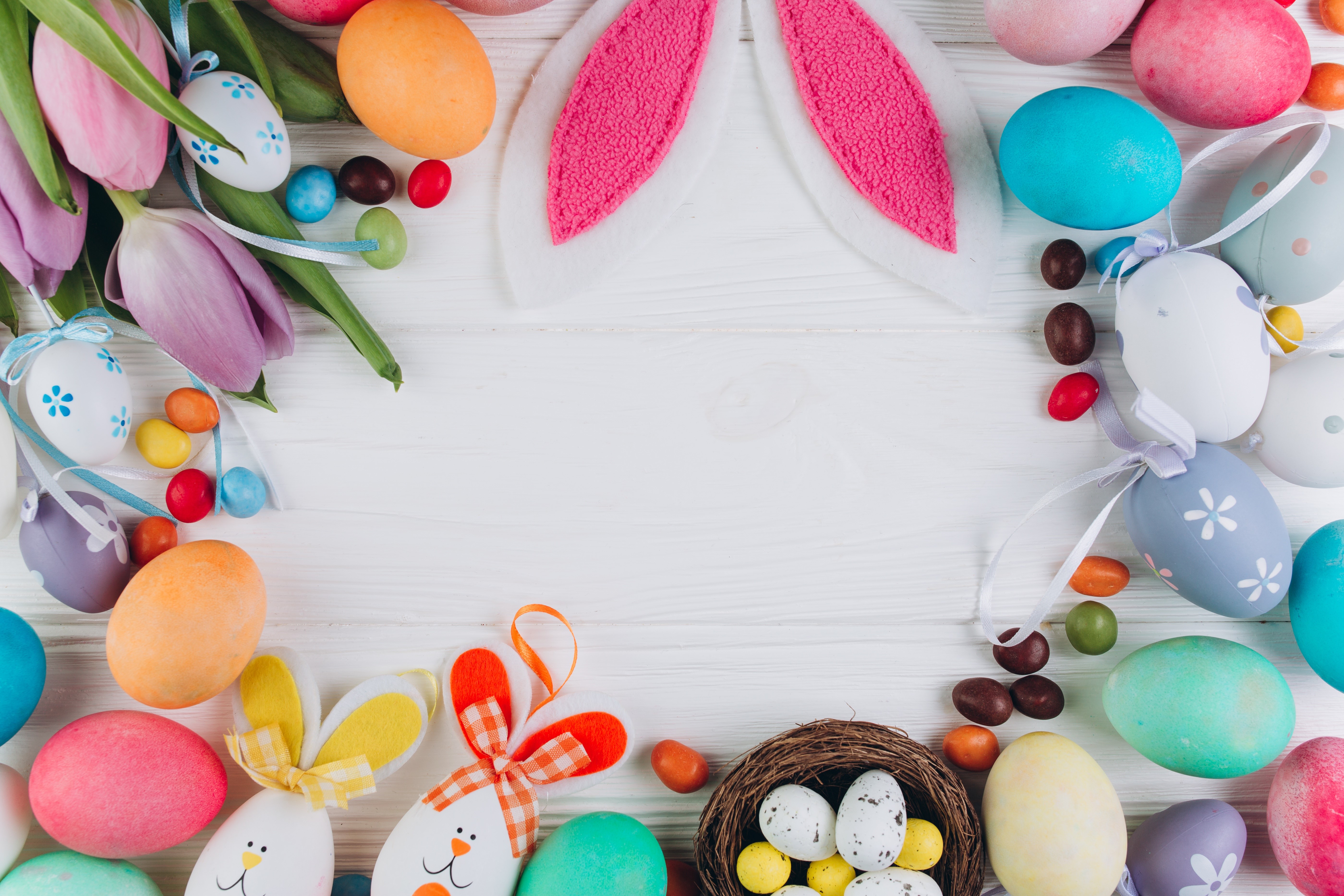 Easter Eggs and Tulips on White Wood Background HD Wallpaper
