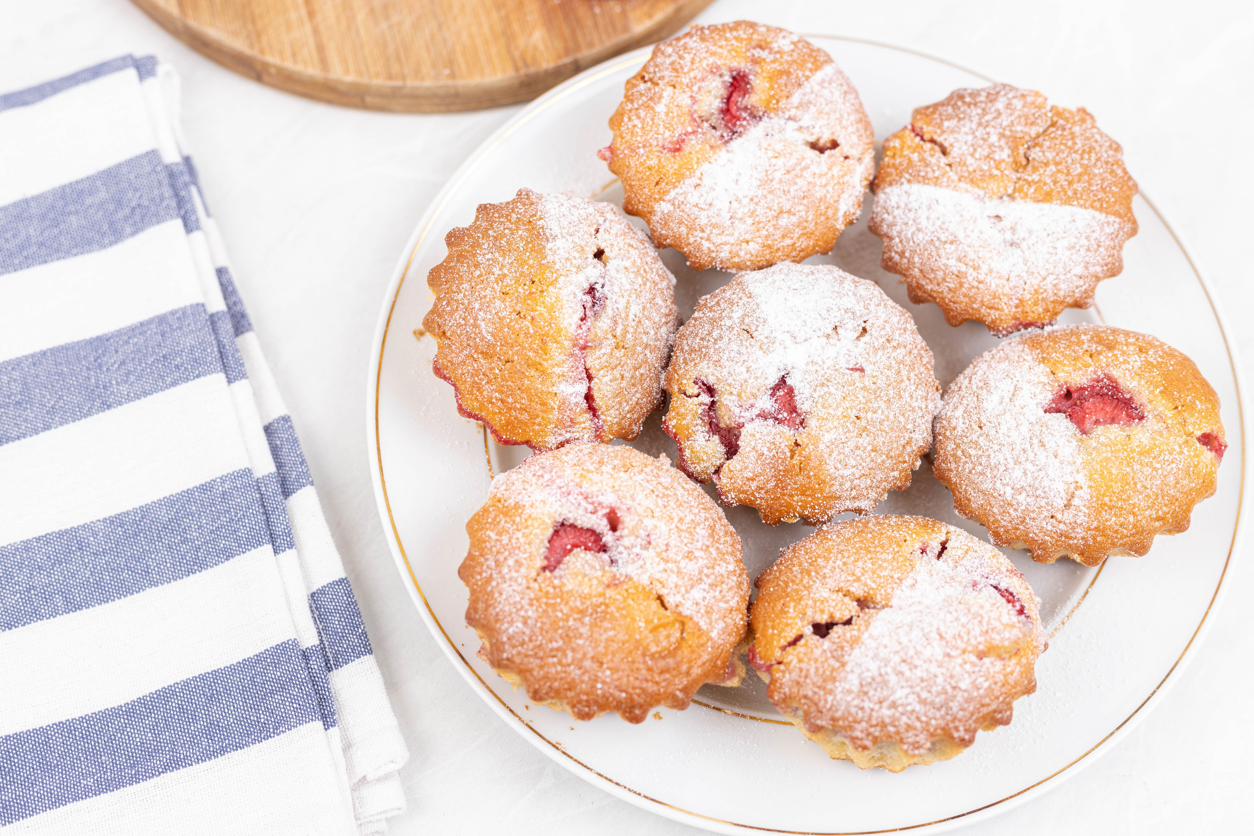 Strawberry Muffins with Powdered Sugar on a Plate HD Wallpaper