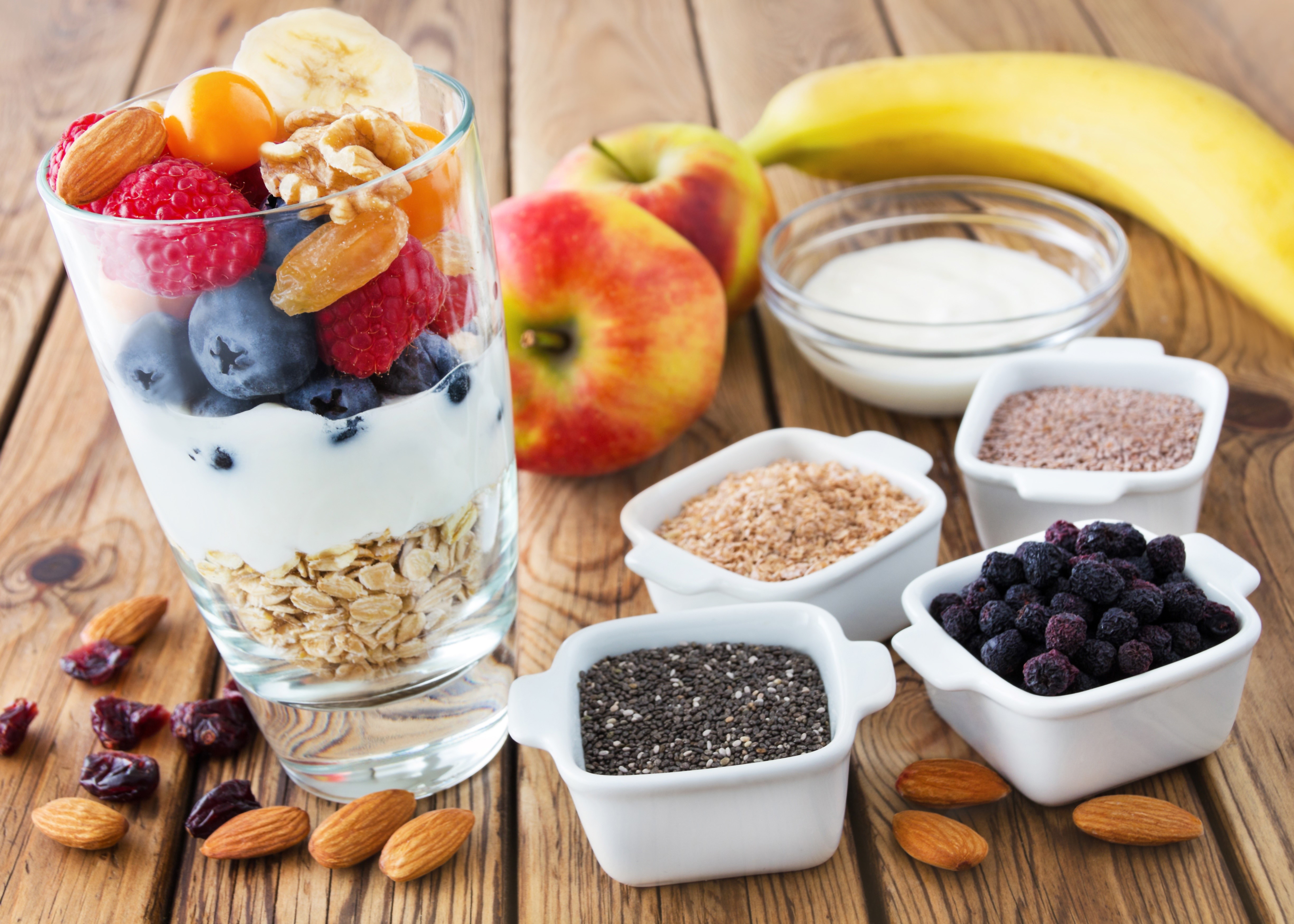 Healthy Breakfast with Berries, Oatmeal, and Nuts HD Wallpaper