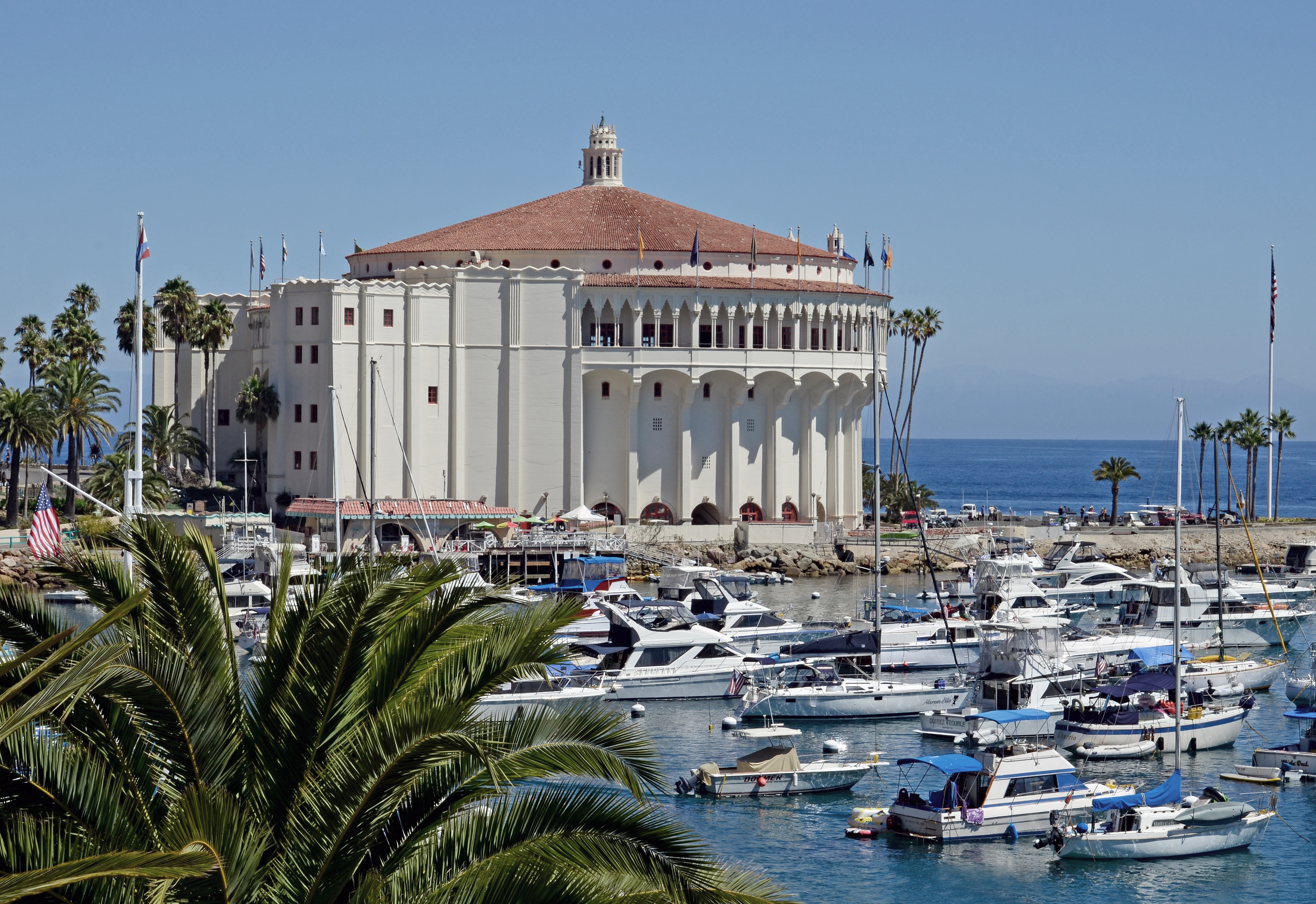 Avalon, Santa Catalina Island, California with boats HD Wallpaper