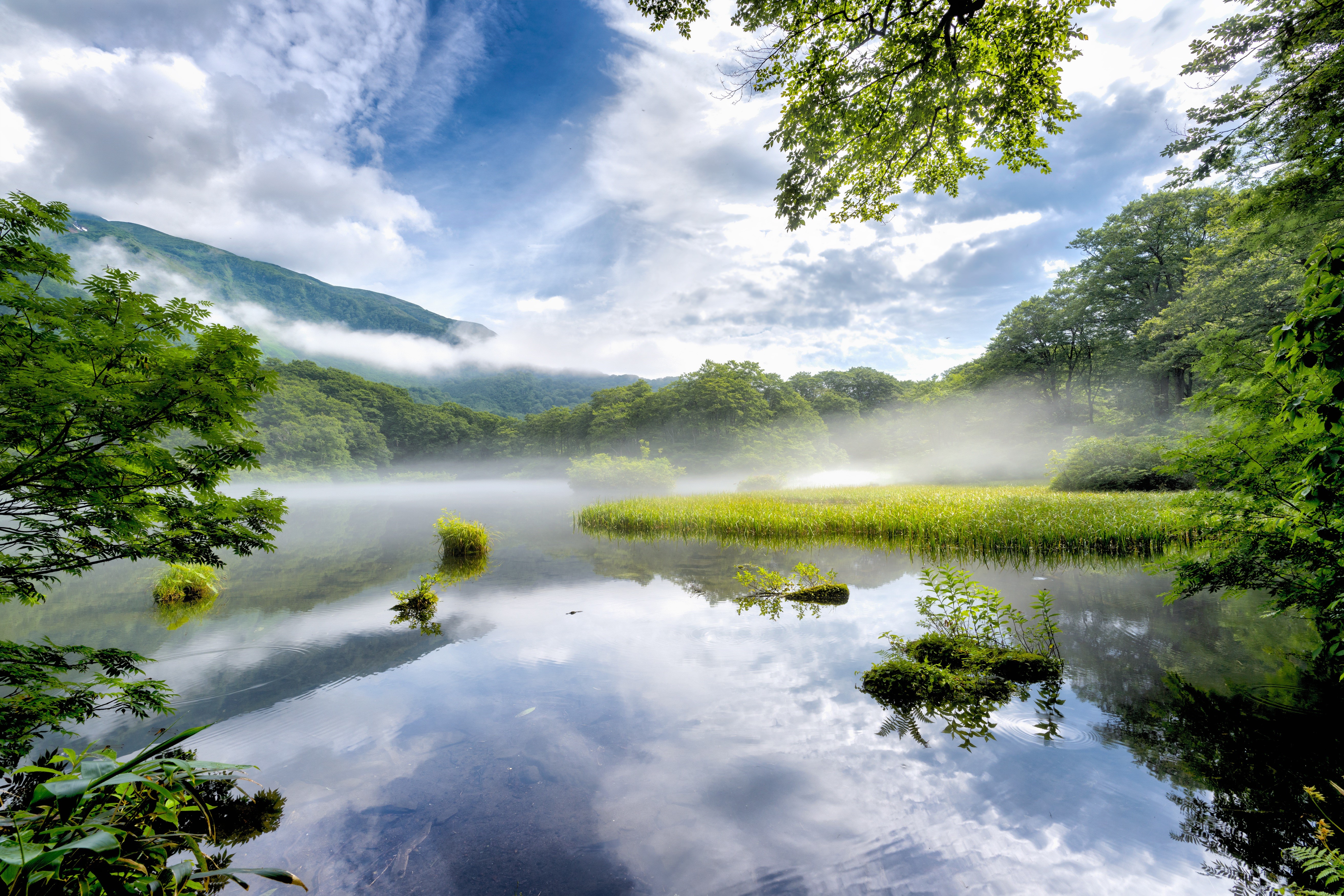 Lake with Fog and Mountains in Japan HD Wallpaper