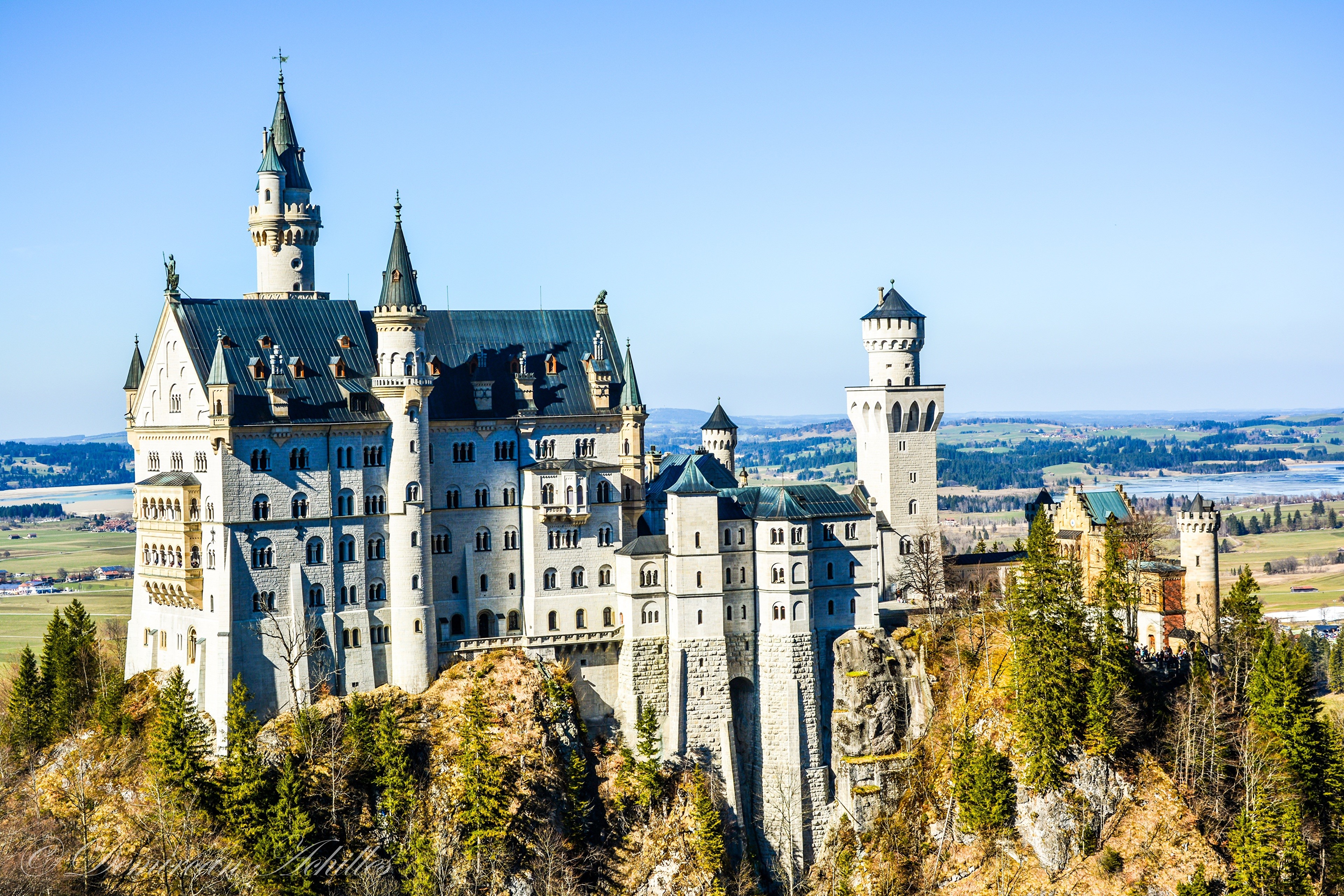 4K Neuschwanstein Castle in Bavaria, Germany HD Wallpaper