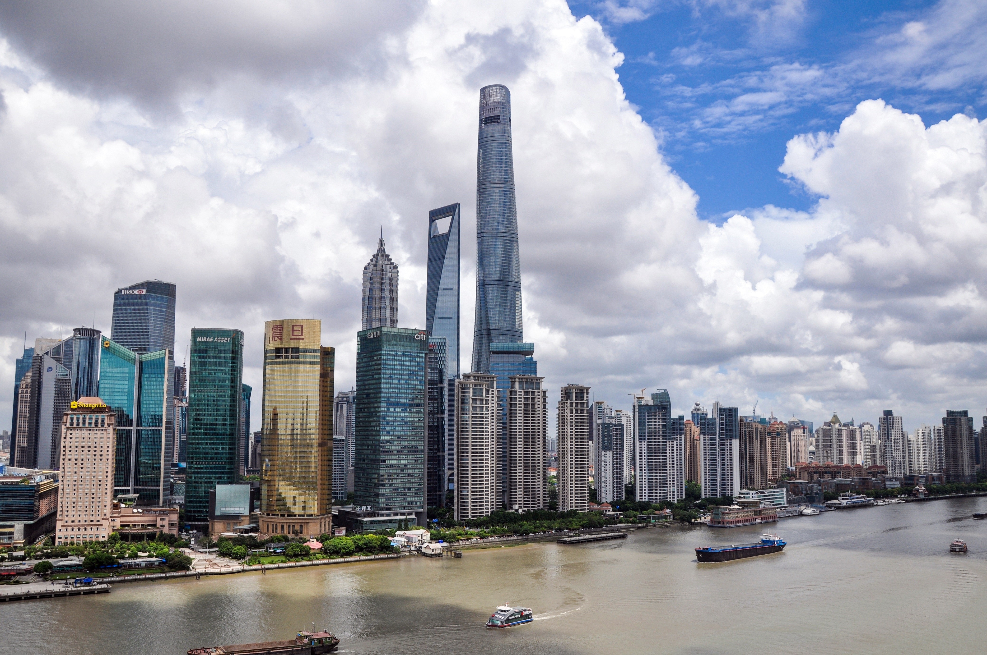 Shanghai China Yangtze River Skyscrapers and Ships HD Wallpaper