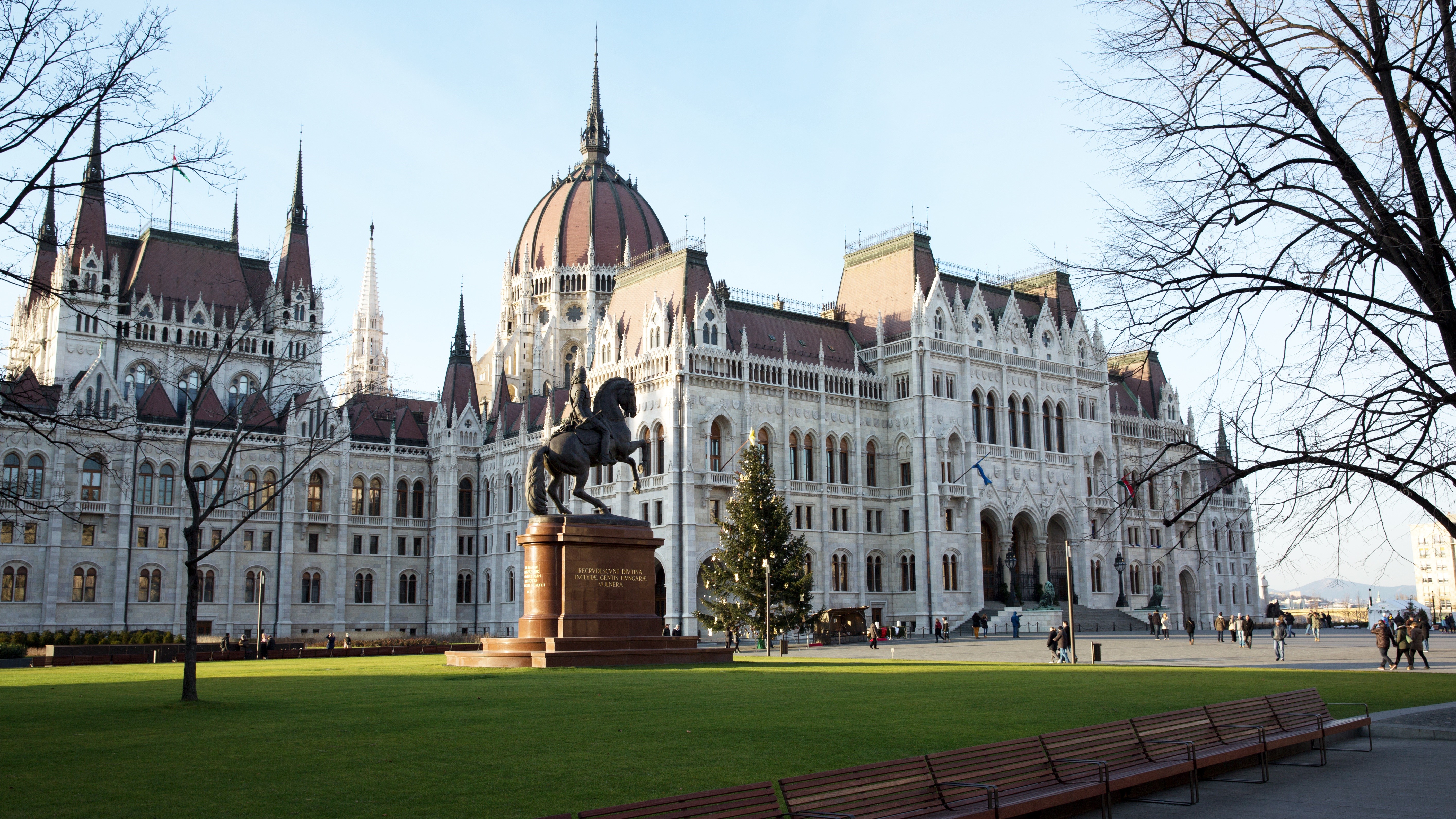 Budapest Parliament Building and Monument, Hungary HD Wallpaper