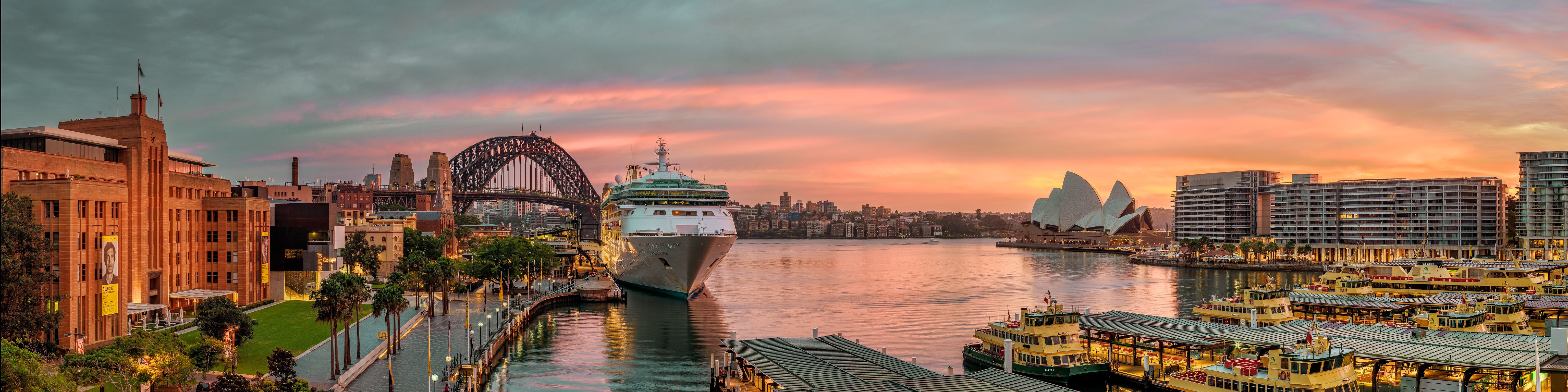 Sydney Harbour at sunrise with Opera House and Harbour Bridge HD Wallpaper