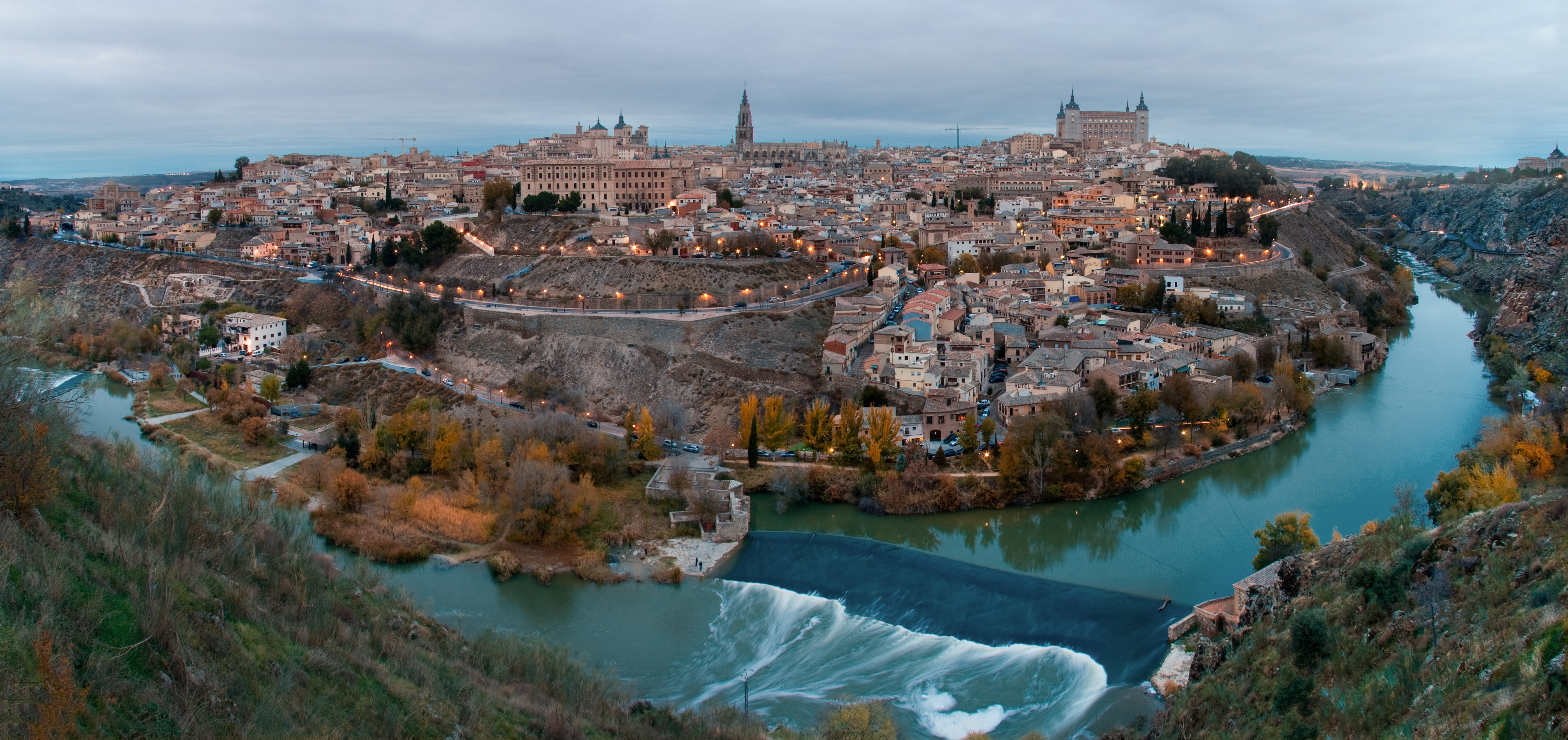 Toledo cityscape on Tagus river, Spain HD Wallpaper