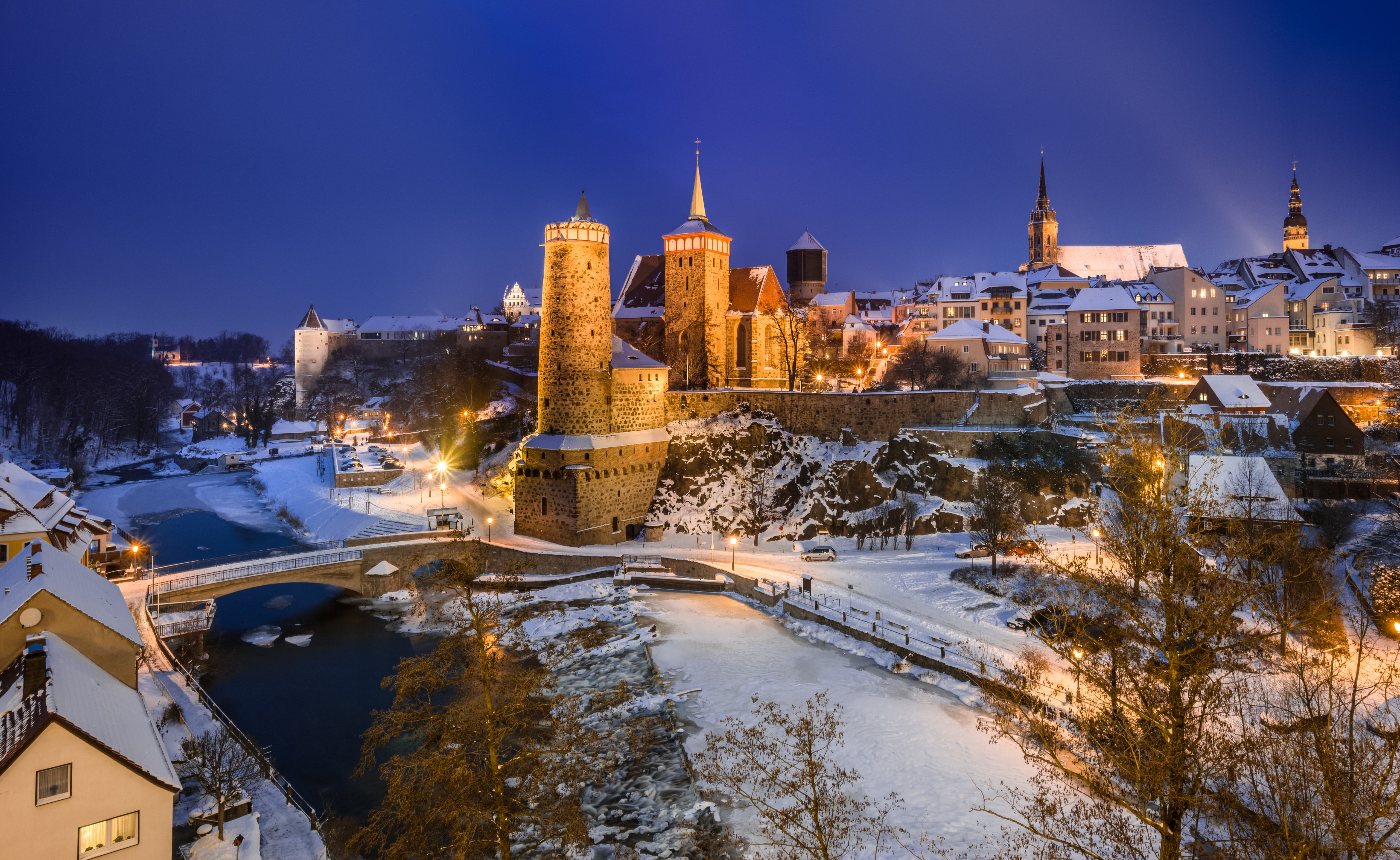 Bautzen Castle and Town in Winter Evening HD Wallpaper