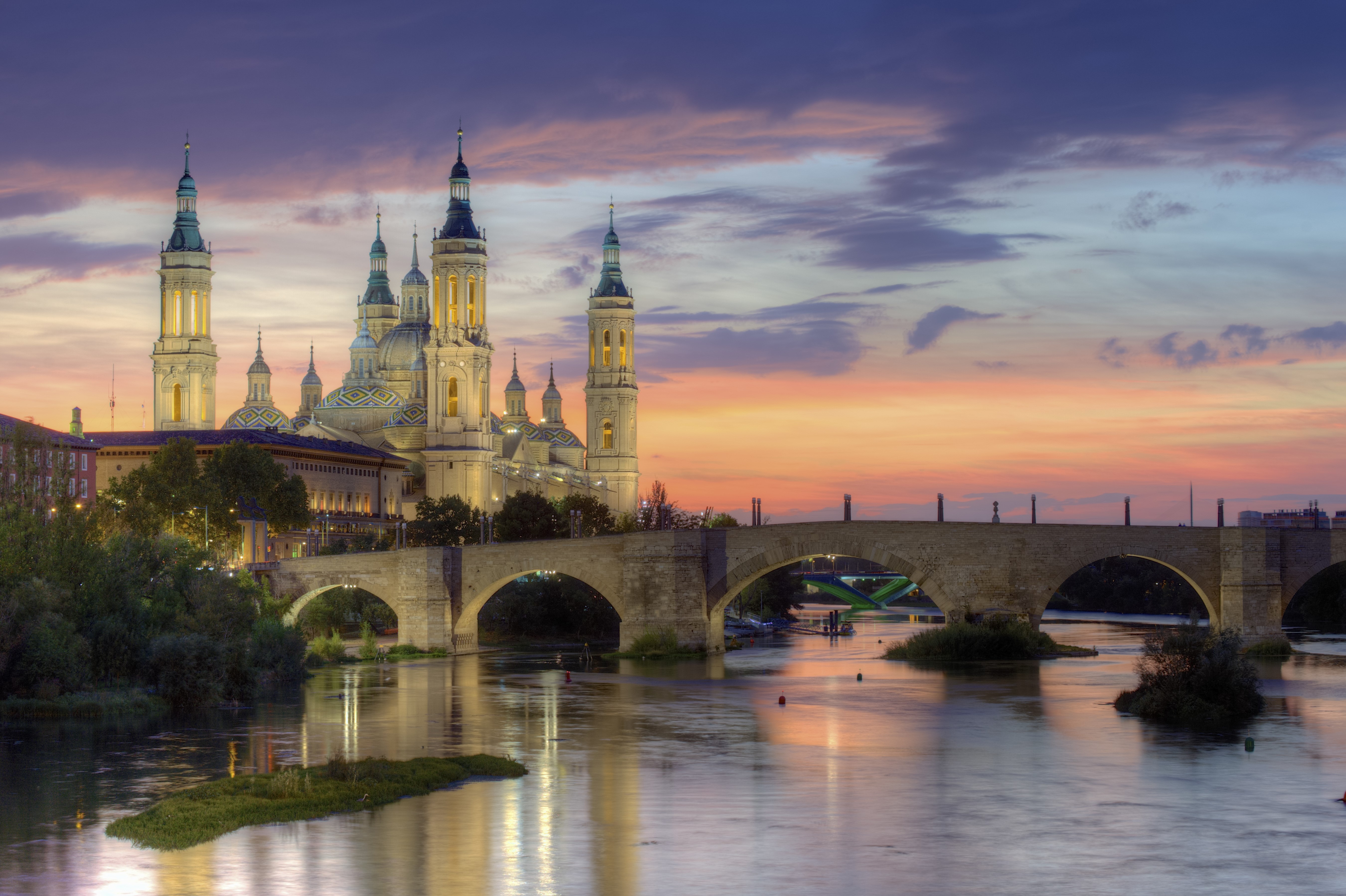 Basilica of Our Lady of the Pillar and Stone Bridge at Sunset HD Wallpaper