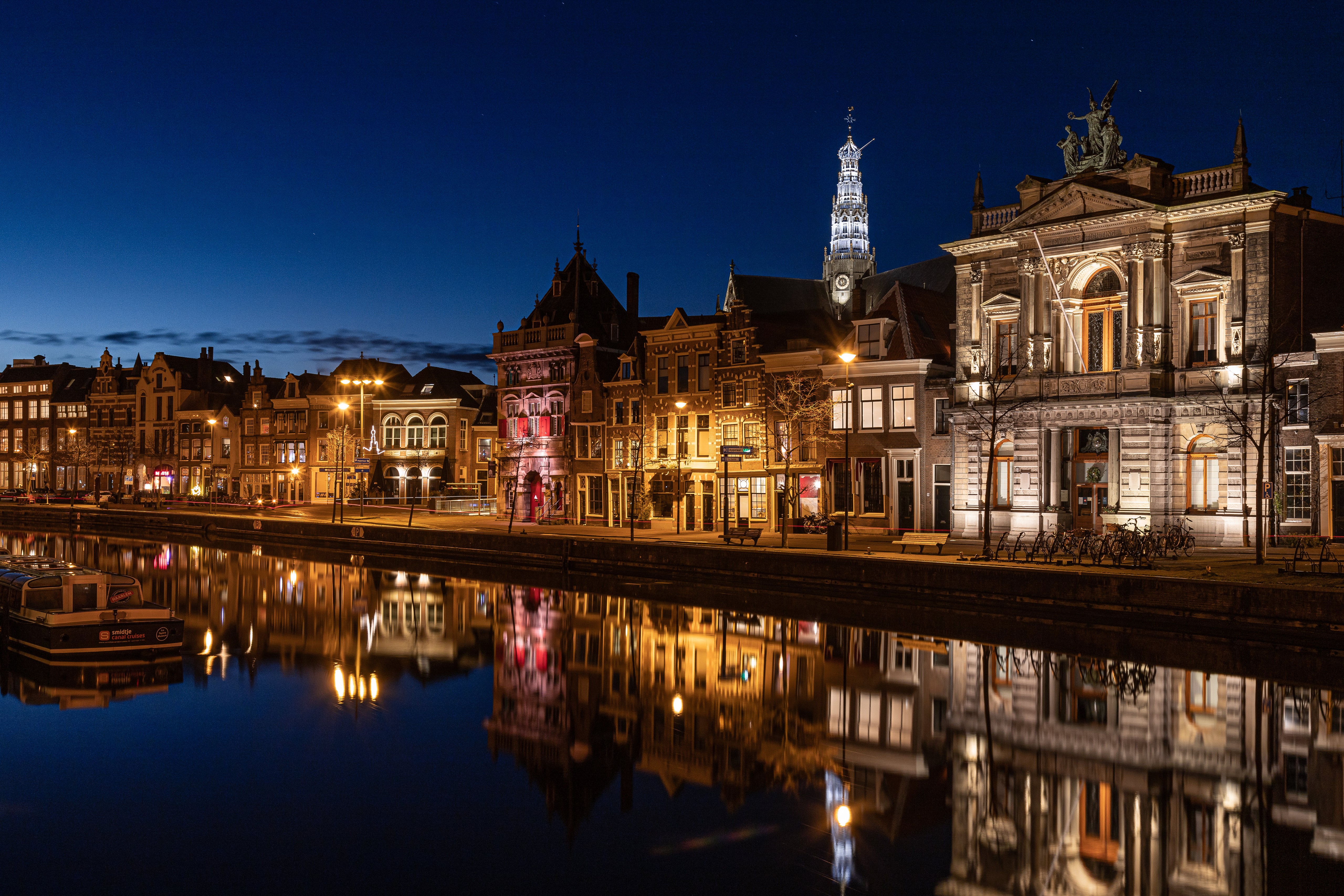 Haarlem Waterfront at Night with Reflections HD Wallpaper