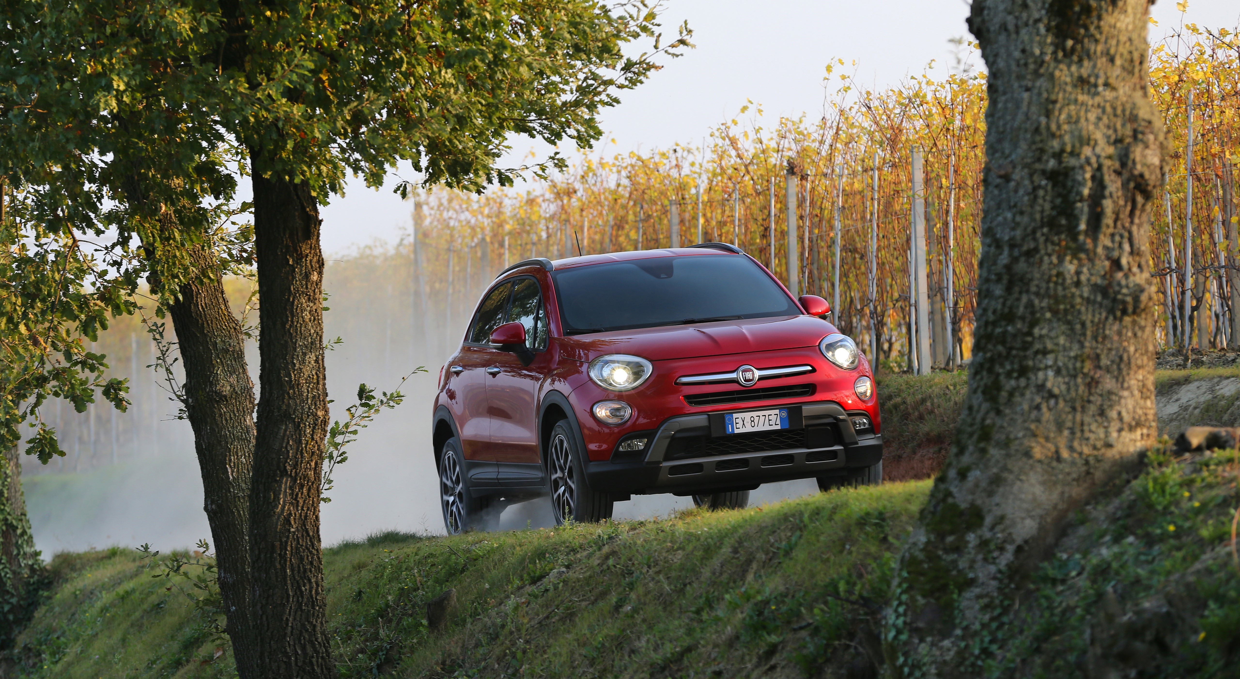 Red 2015 Fiat 500X Crossover HD Wallpaper