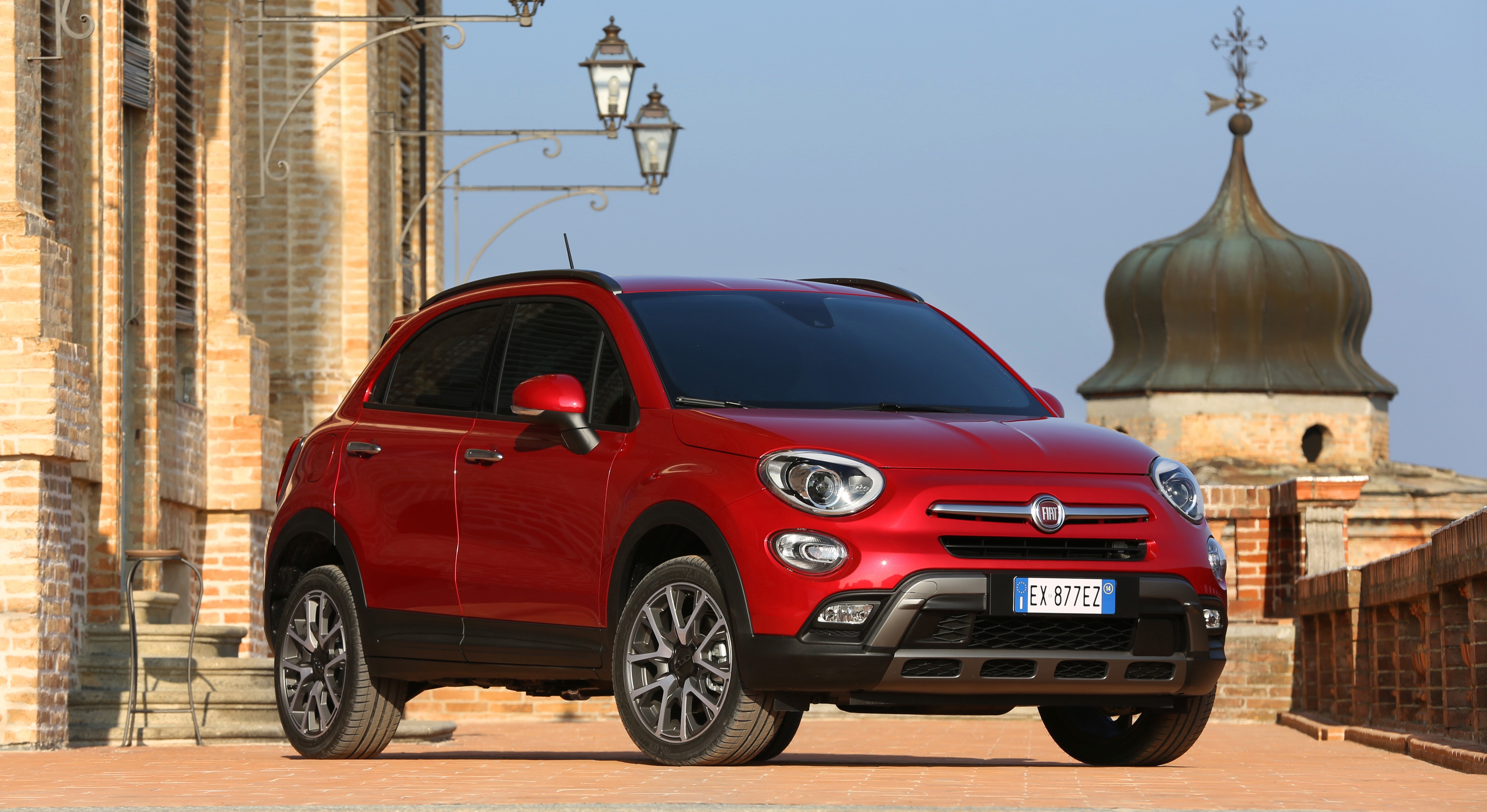 Red 2015 Fiat 500X Cross Crossover HD Wallpaper