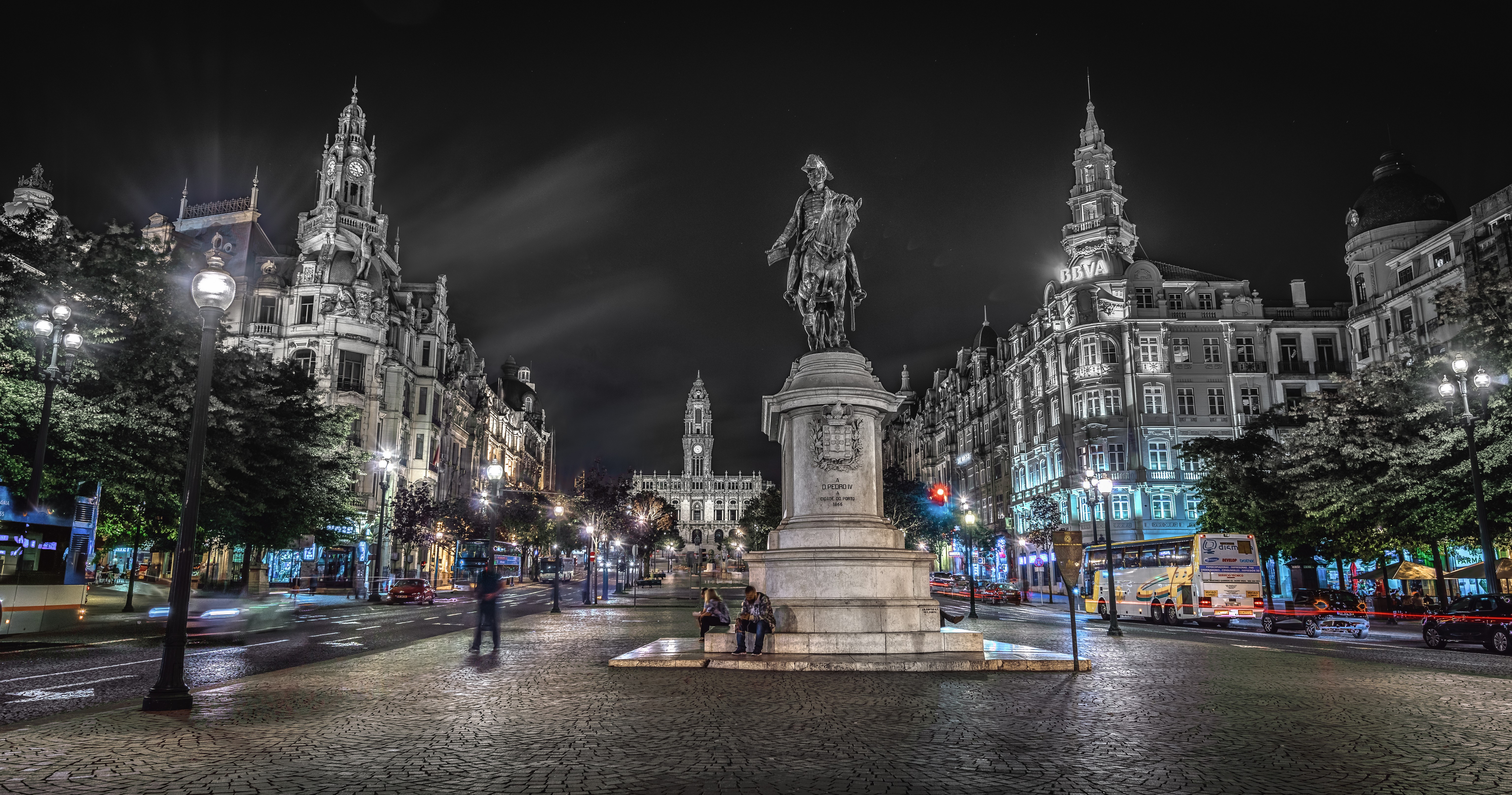Porto Town Square Monument at Night HD Wallpaper