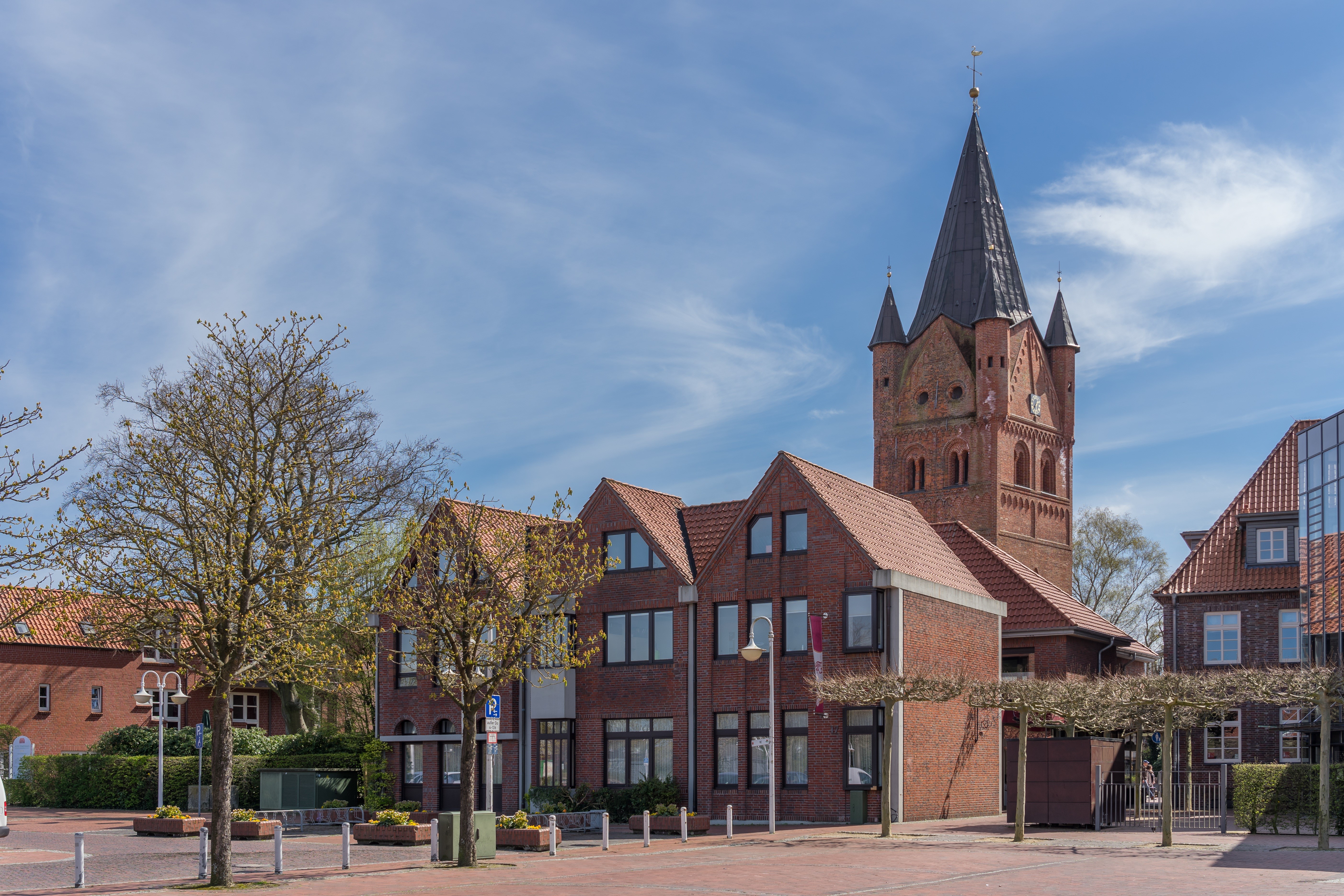 St. Petri Church in Westerstede, Lower Saxony, Germany HD Wallpaper
