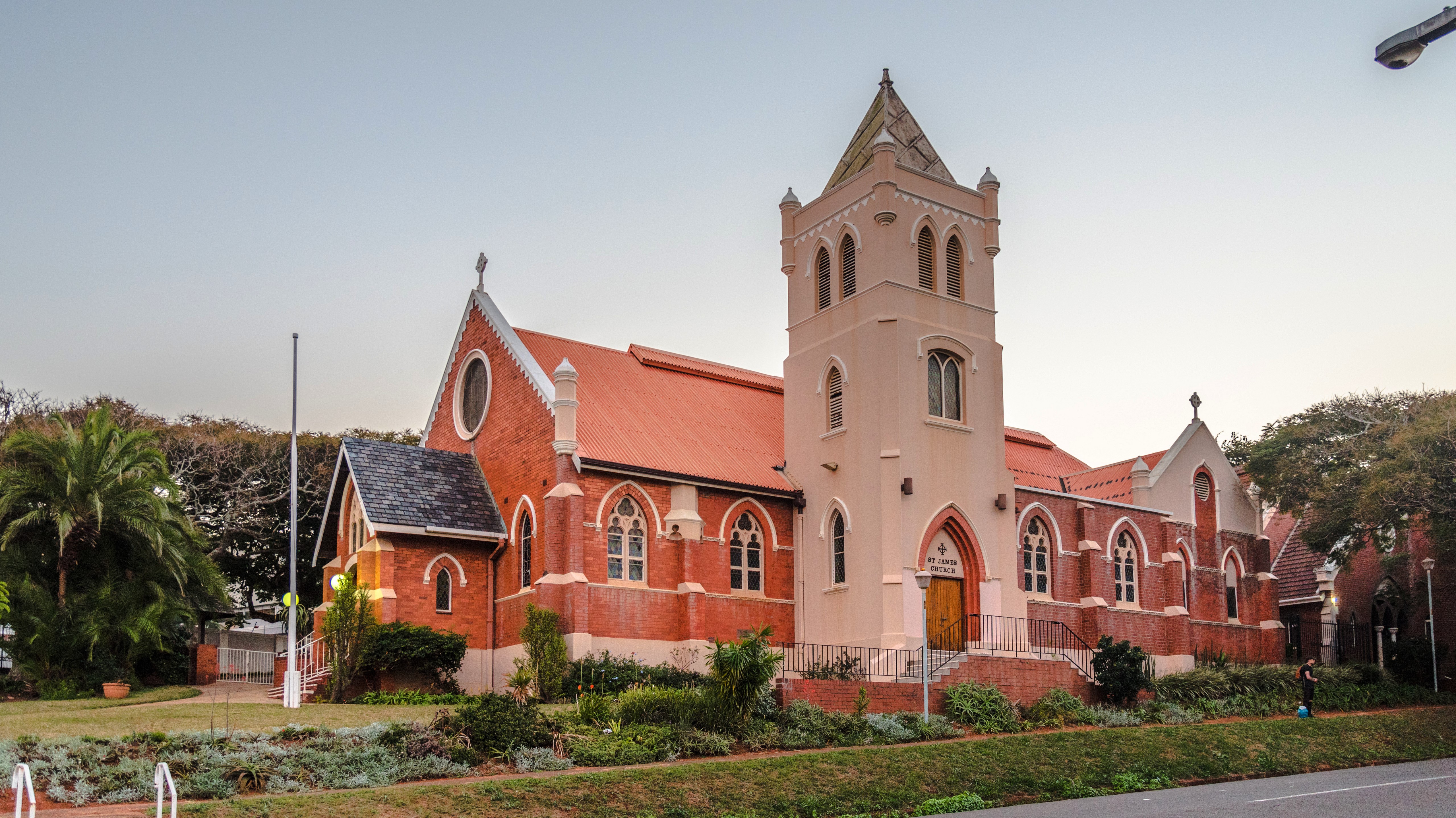 Church tower and building in Durban, South Africa HD Wallpaper