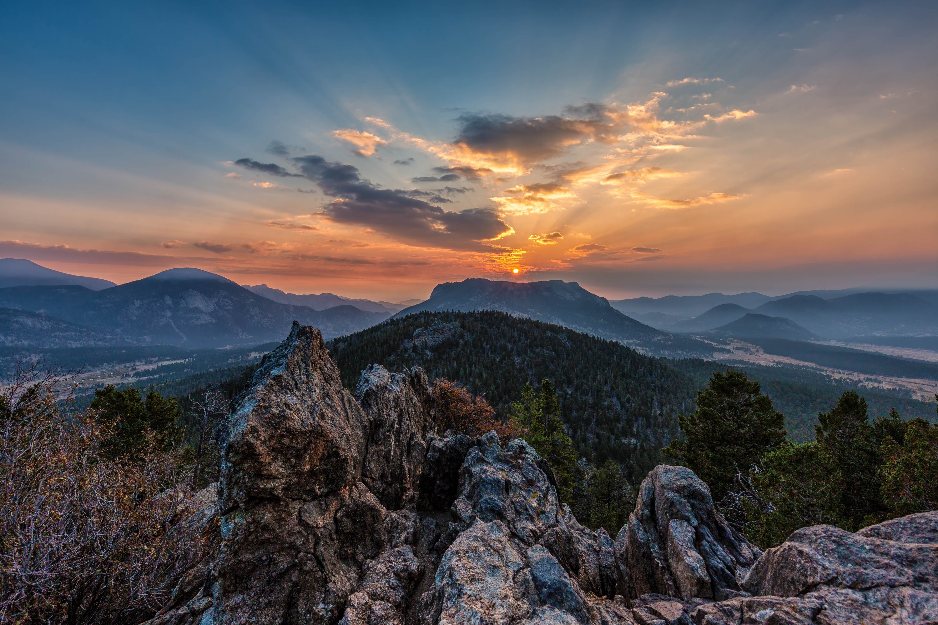 Sunrise over Rocky Mountain National Park HD Wallpaper