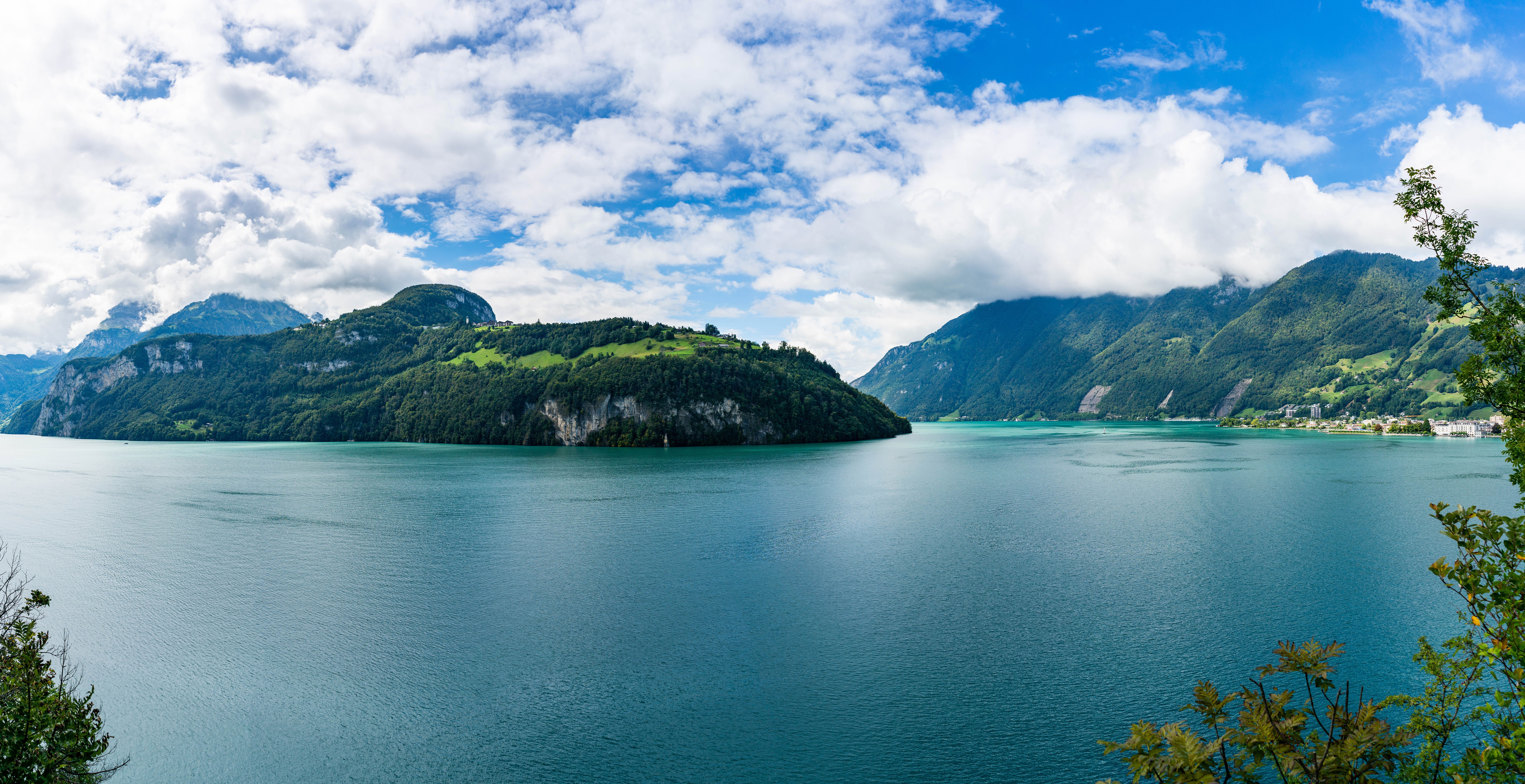 Lake Lucerne, Switzerland with Mountains and Island HD Wallpaper