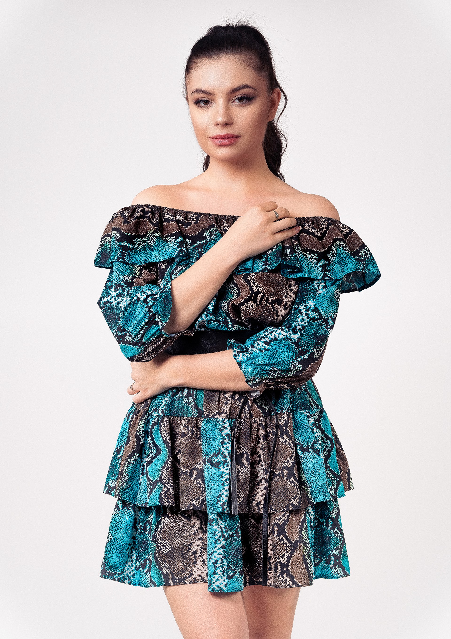 Patrycja Karolak in a snake print off-the-shoulder dress HD Phone Wallpaper
